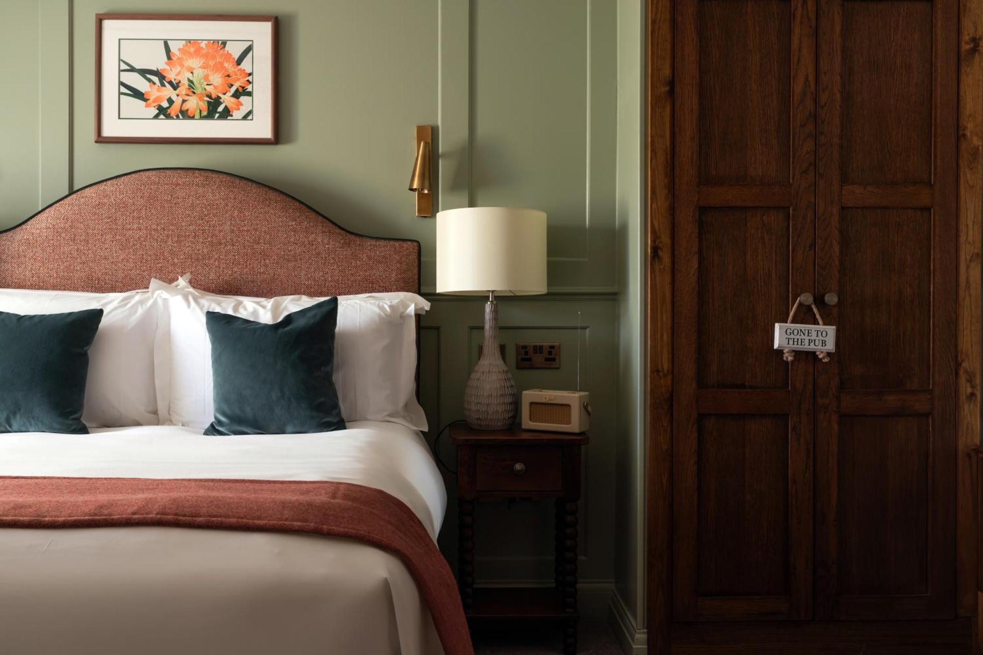 Hotel Coach & Horses 3*