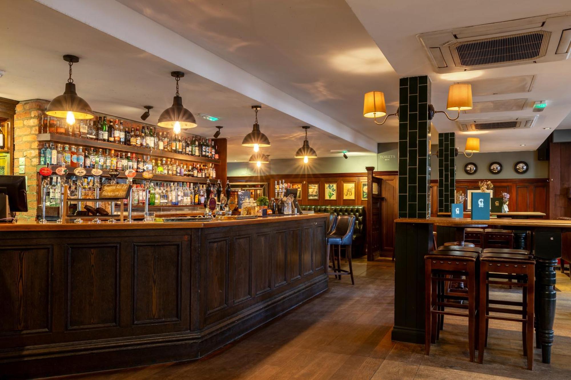 Coach & Horses 3*