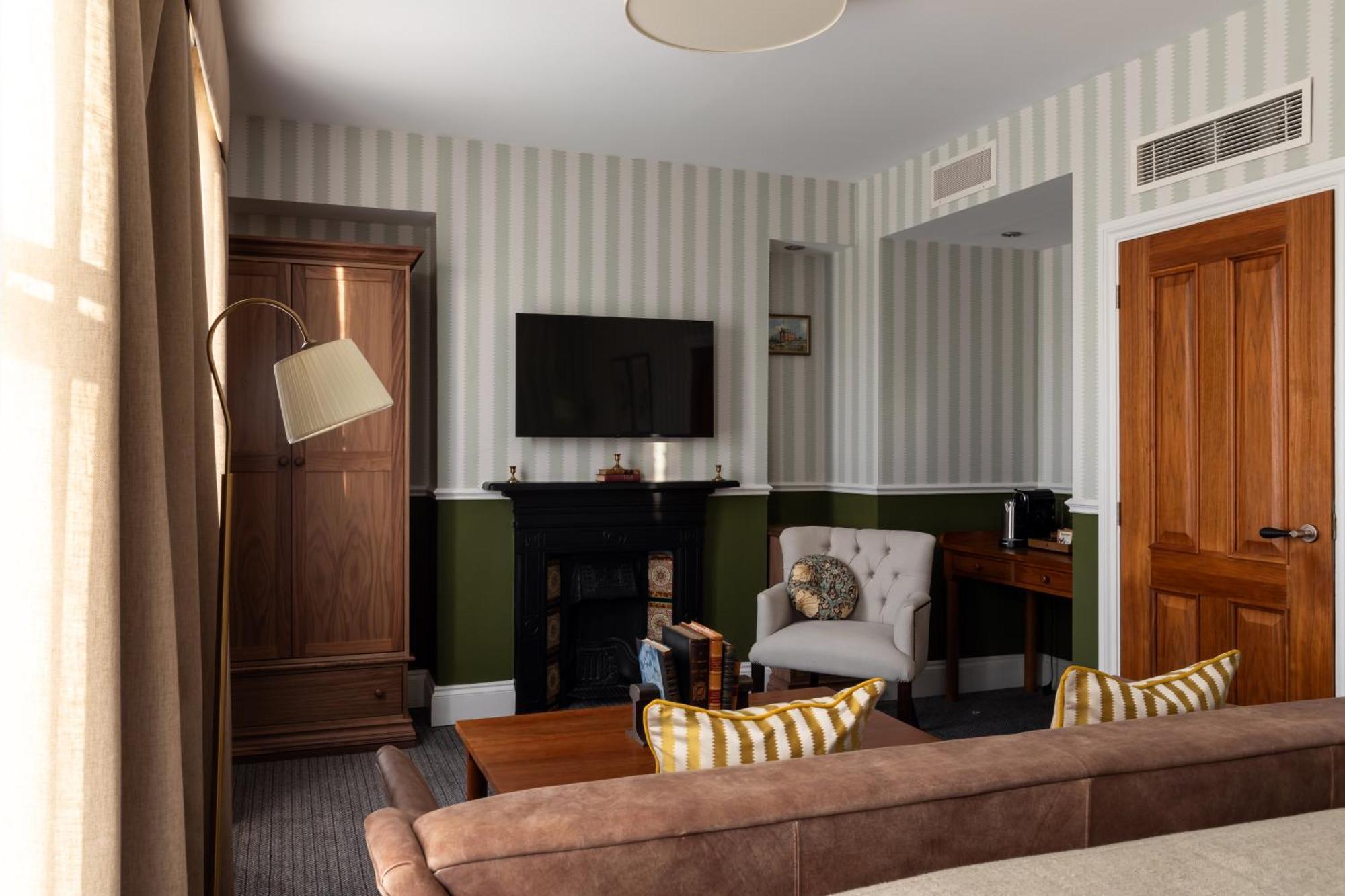 The Drayton Court Hotell London