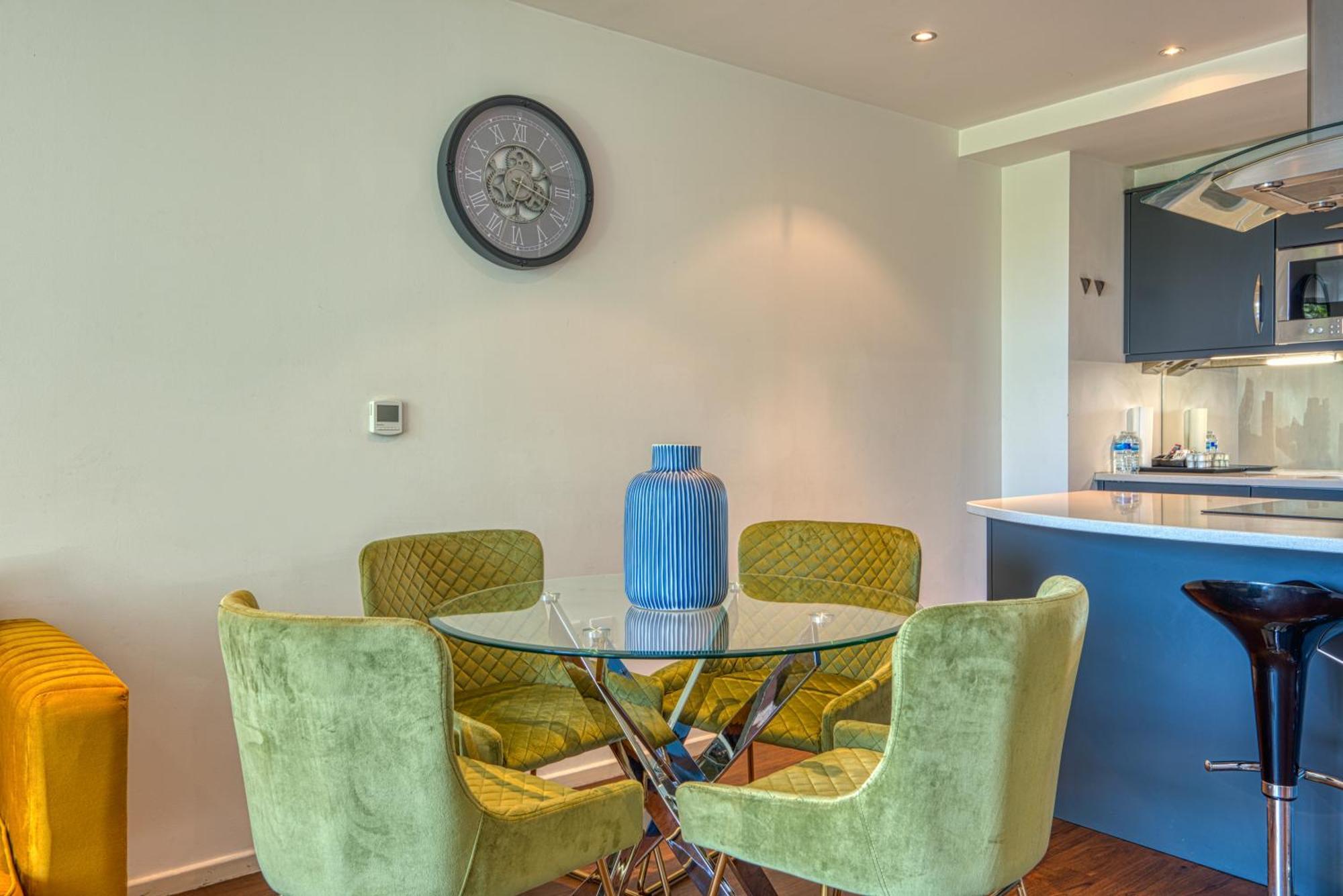 Austin David Apartments Excel * London