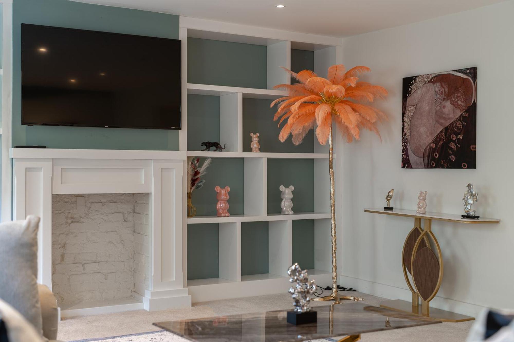 Apartment Huge 200sqm Luxury 3-bedroom Mews