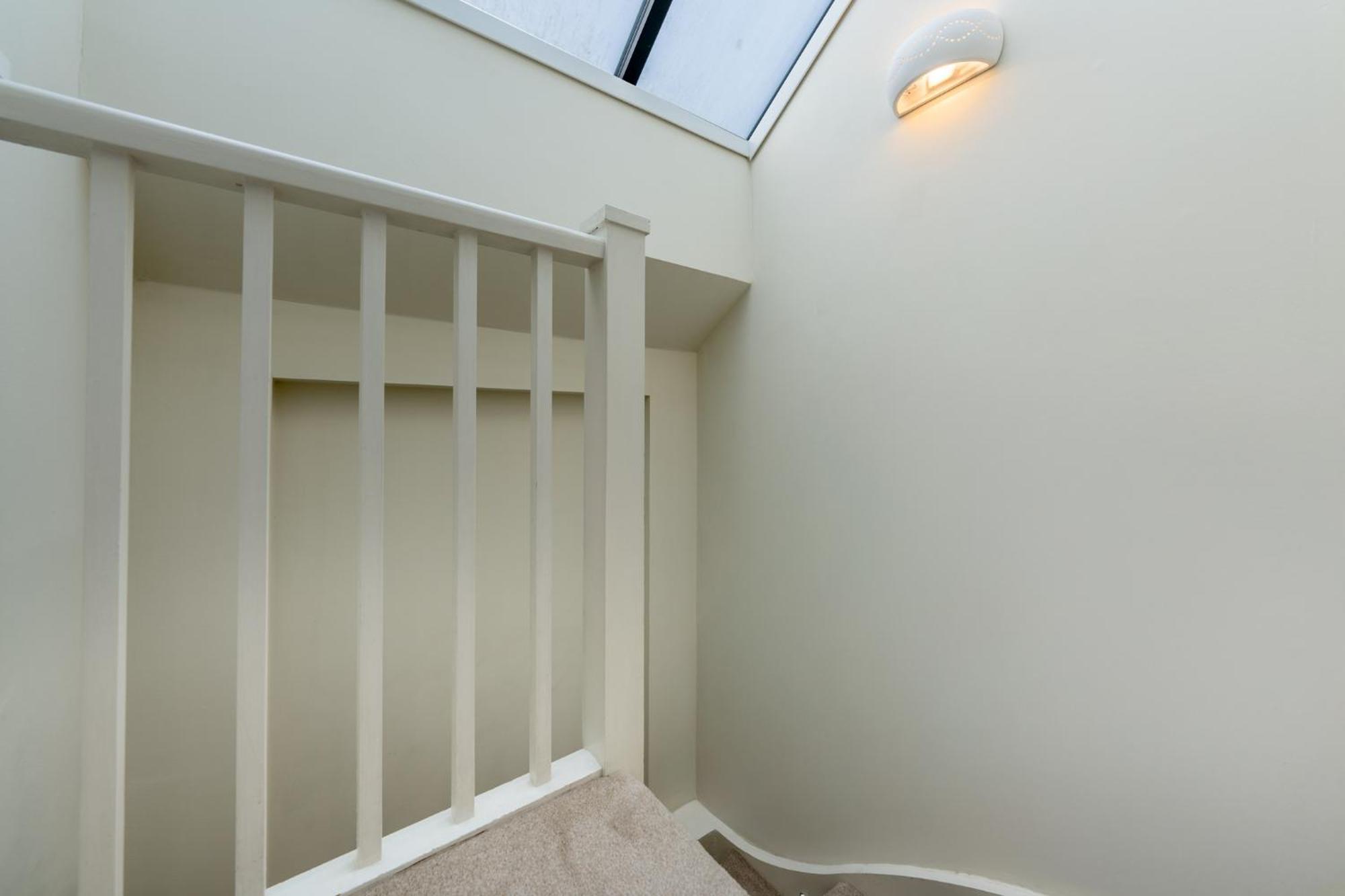 Huge 200sqm Luxury 3-bedroom Mews Apartment