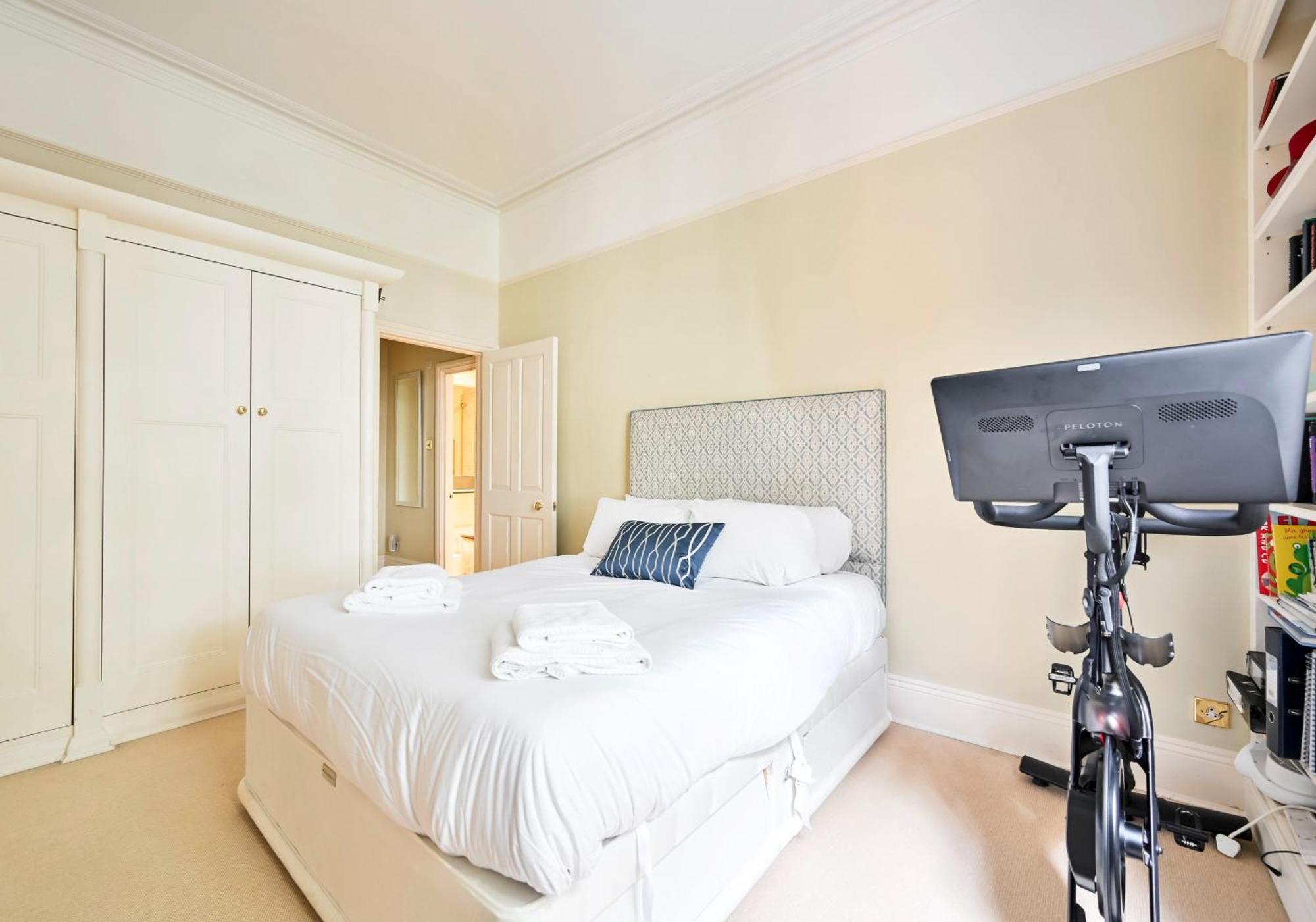 Apartment Bright 2 Bedroom In South Kensington *