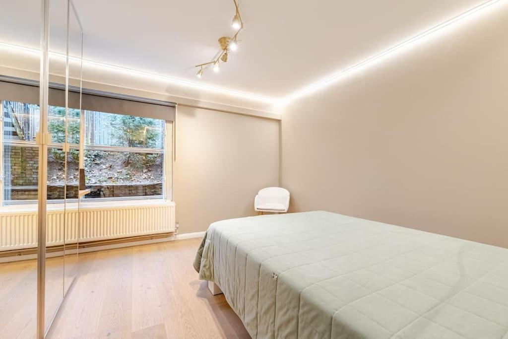 Apartment 3 Bedroom Maisonette In Belsize Park, Hampstead With Private Entrance *