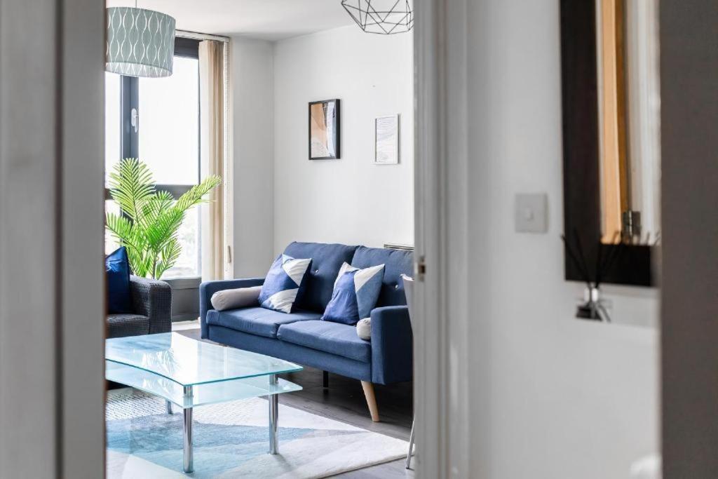Modern One-bed Apartment, Hallsville Rd Apartment *