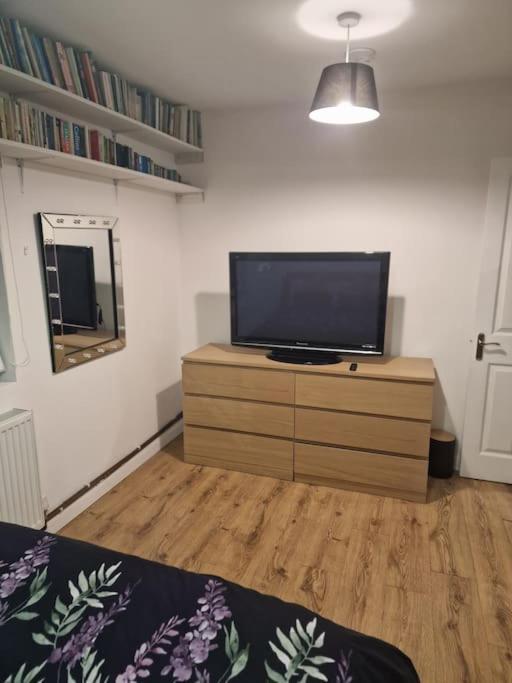 Comfortable In Wembley Leilighet London