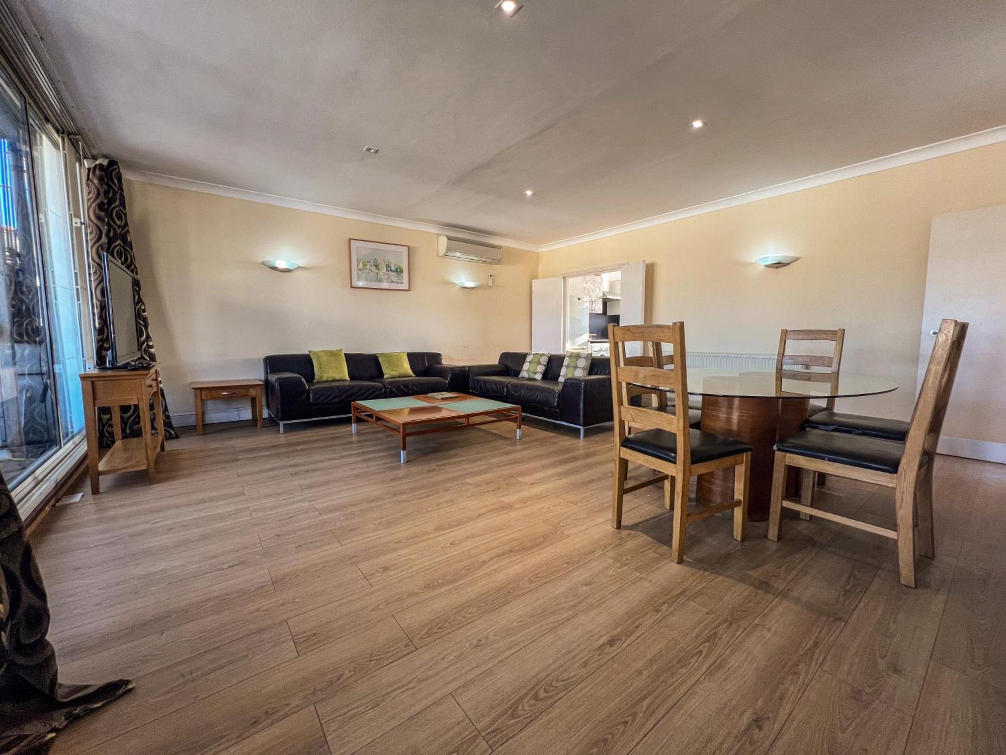 Collection In Prestigious Mayfair Location Leilighet London