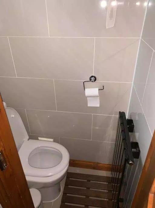 Classy Se8 Your Hidden Gem In Zone 2 Apartment