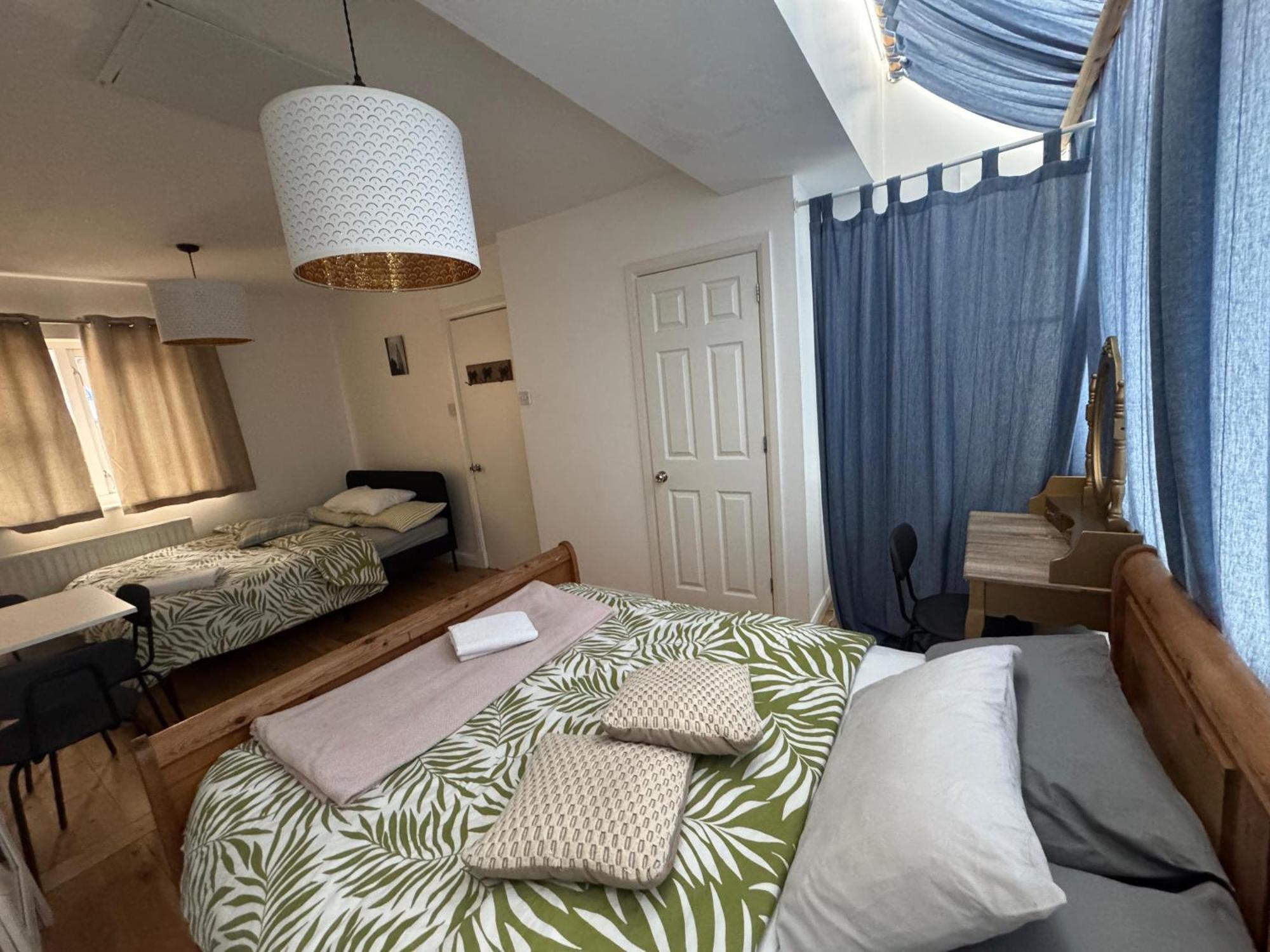 Gasthuis Cozy Rooms Near Central London *