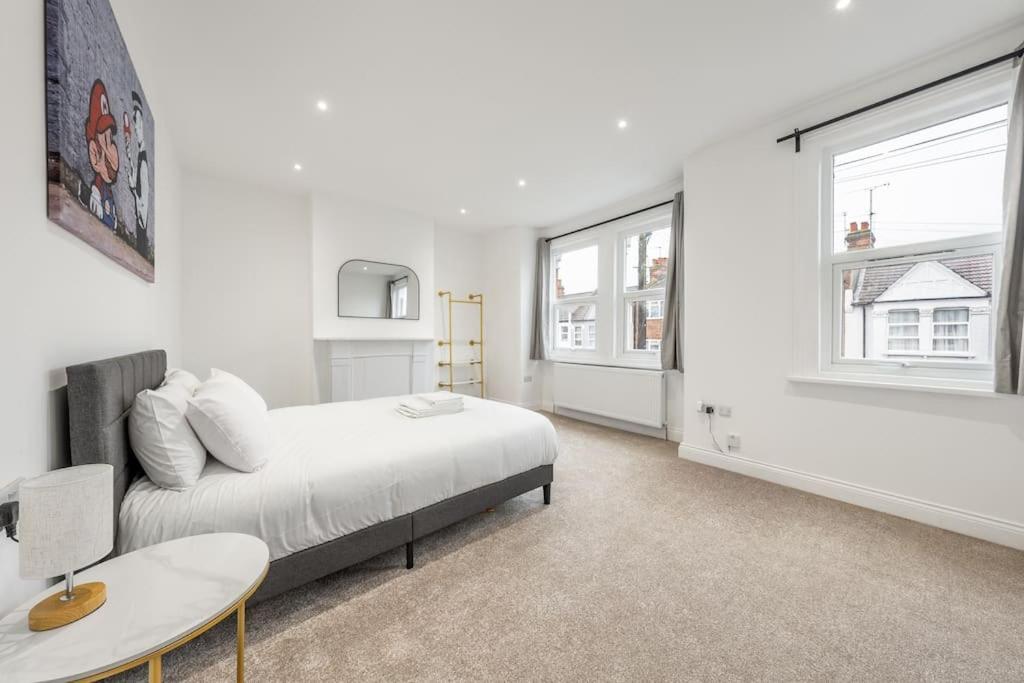 Holiday home Brand New Cricklewood Zone 2 Modern London