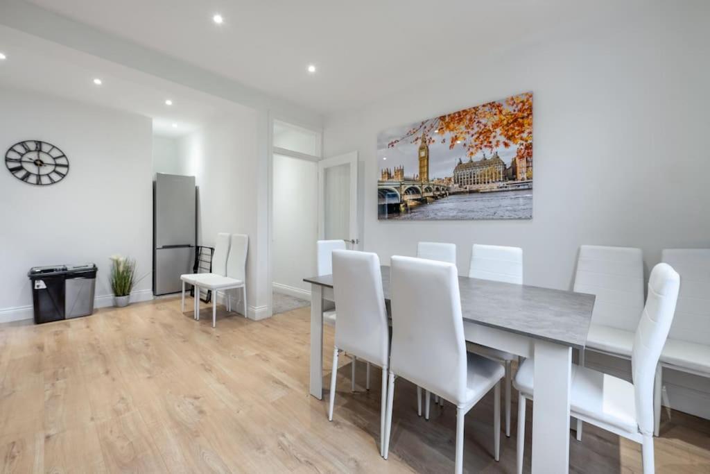 Holiday home Brand New Cricklewood Zone 2 Modern London