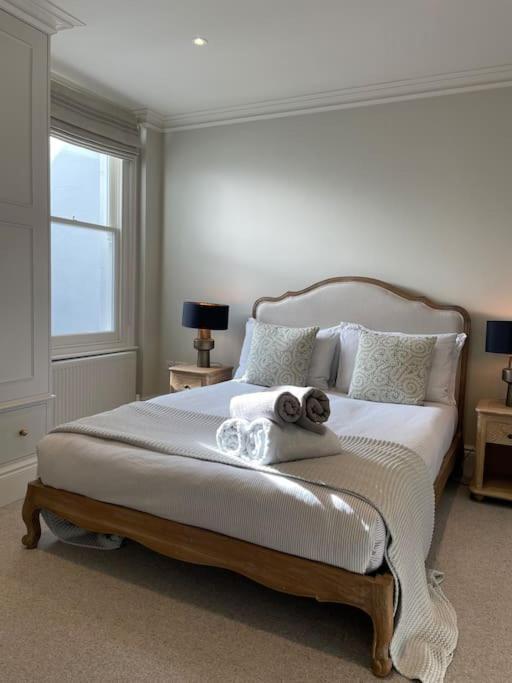 Luxurious 2-bedroom With Rooftop Terrace, Gourmet Kitchen & Fireplace Appartement
