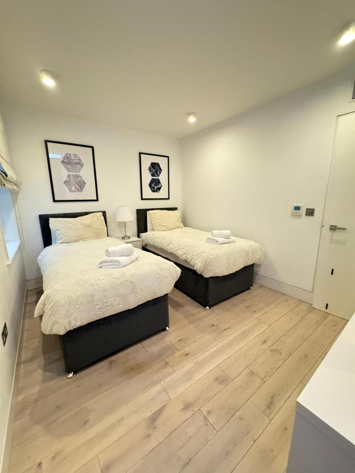 Clarges- Hsk Luxury