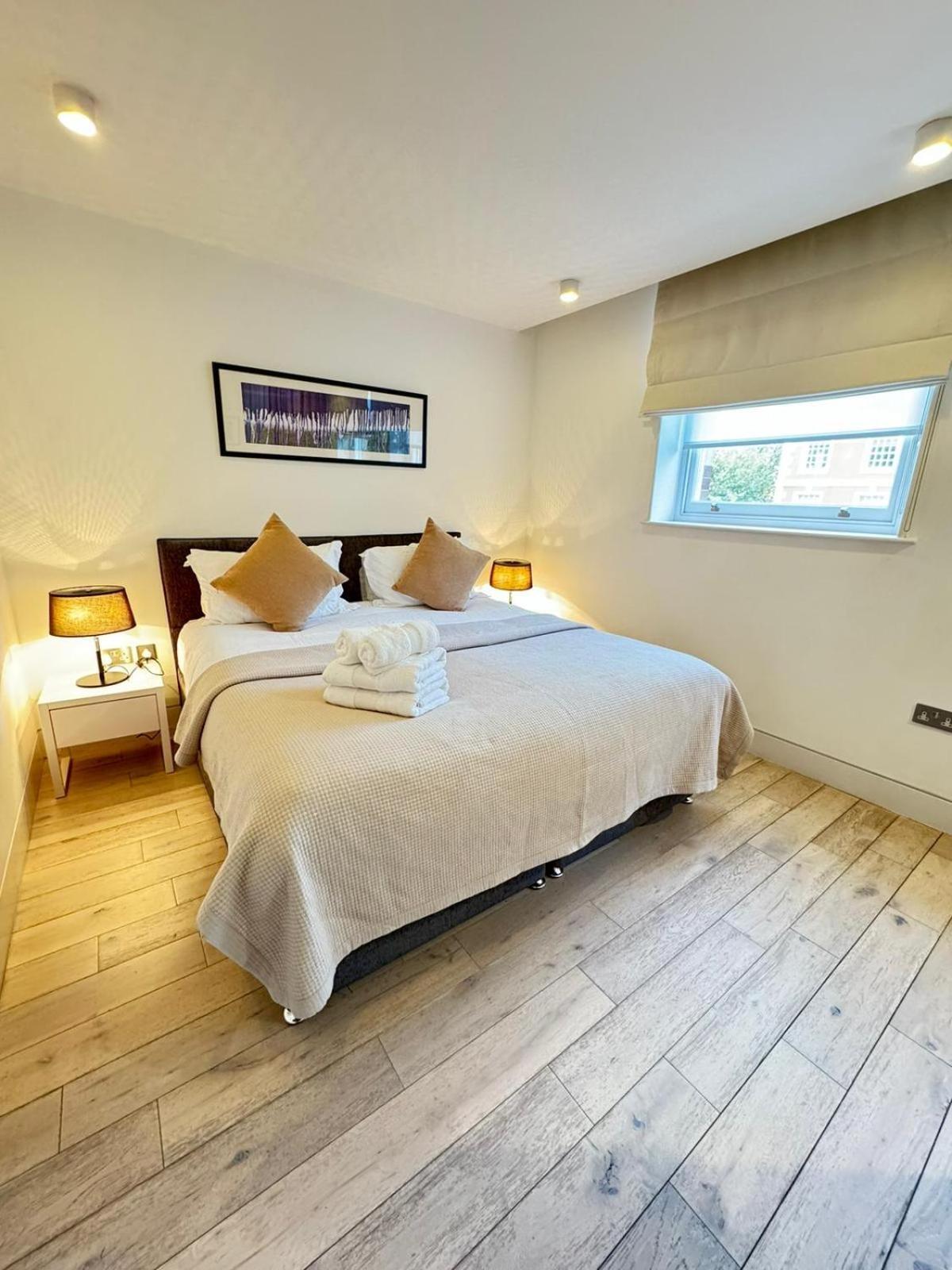 Clarges- Hsk Luxury Apartment London