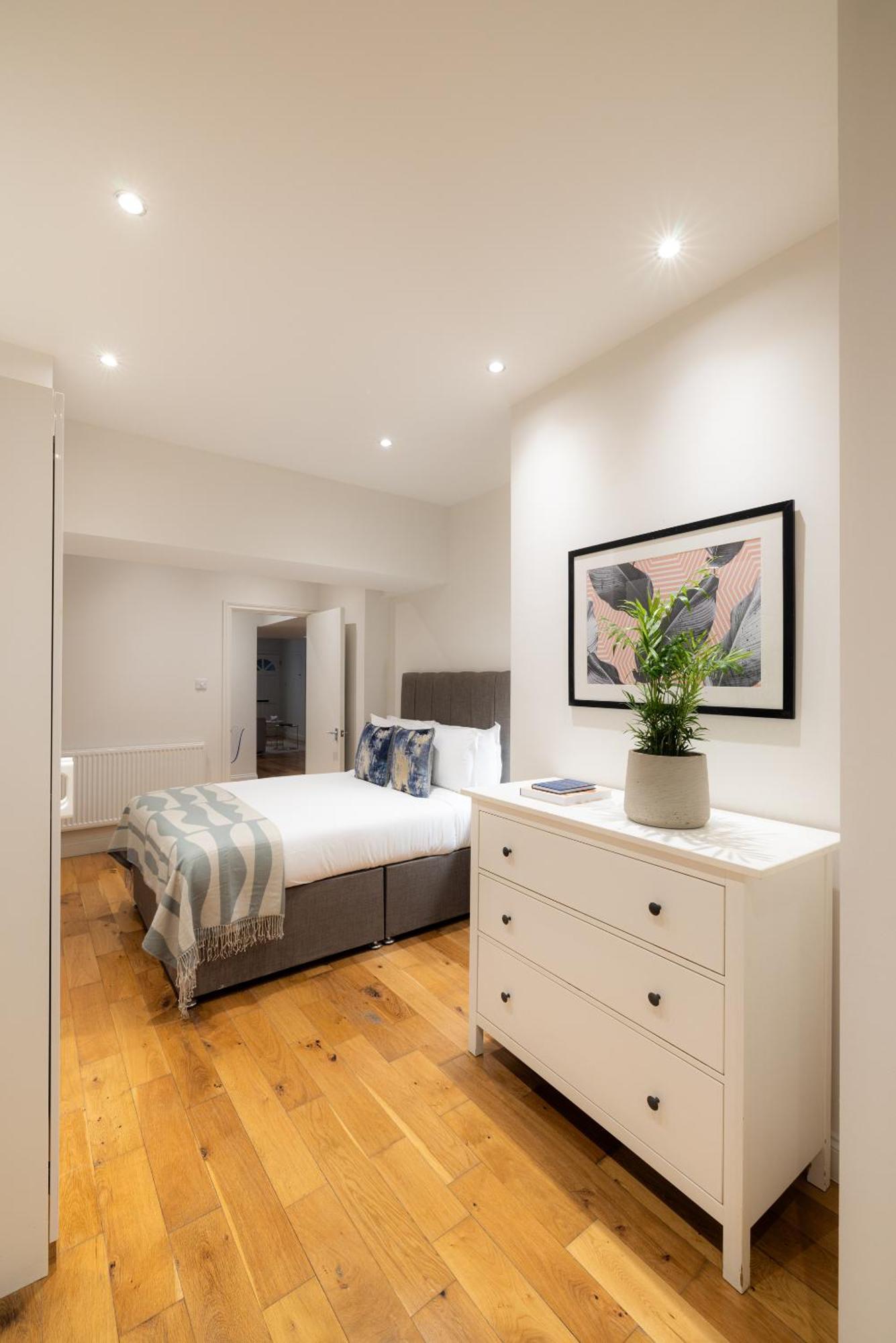 The Maddox - Serviced Apartment London