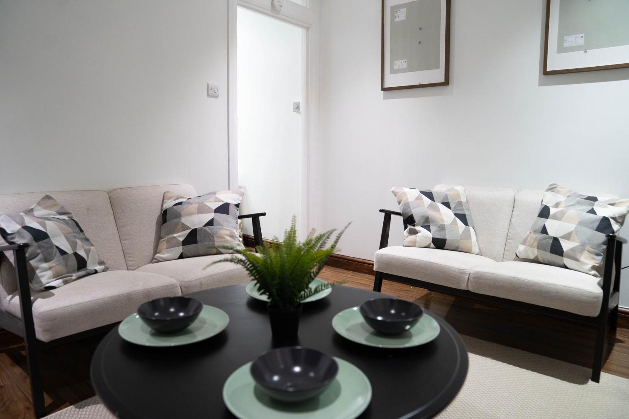 Leilighet Modern, Cozy 3-bed House In Perfect For Families, Contractors And Groups! *