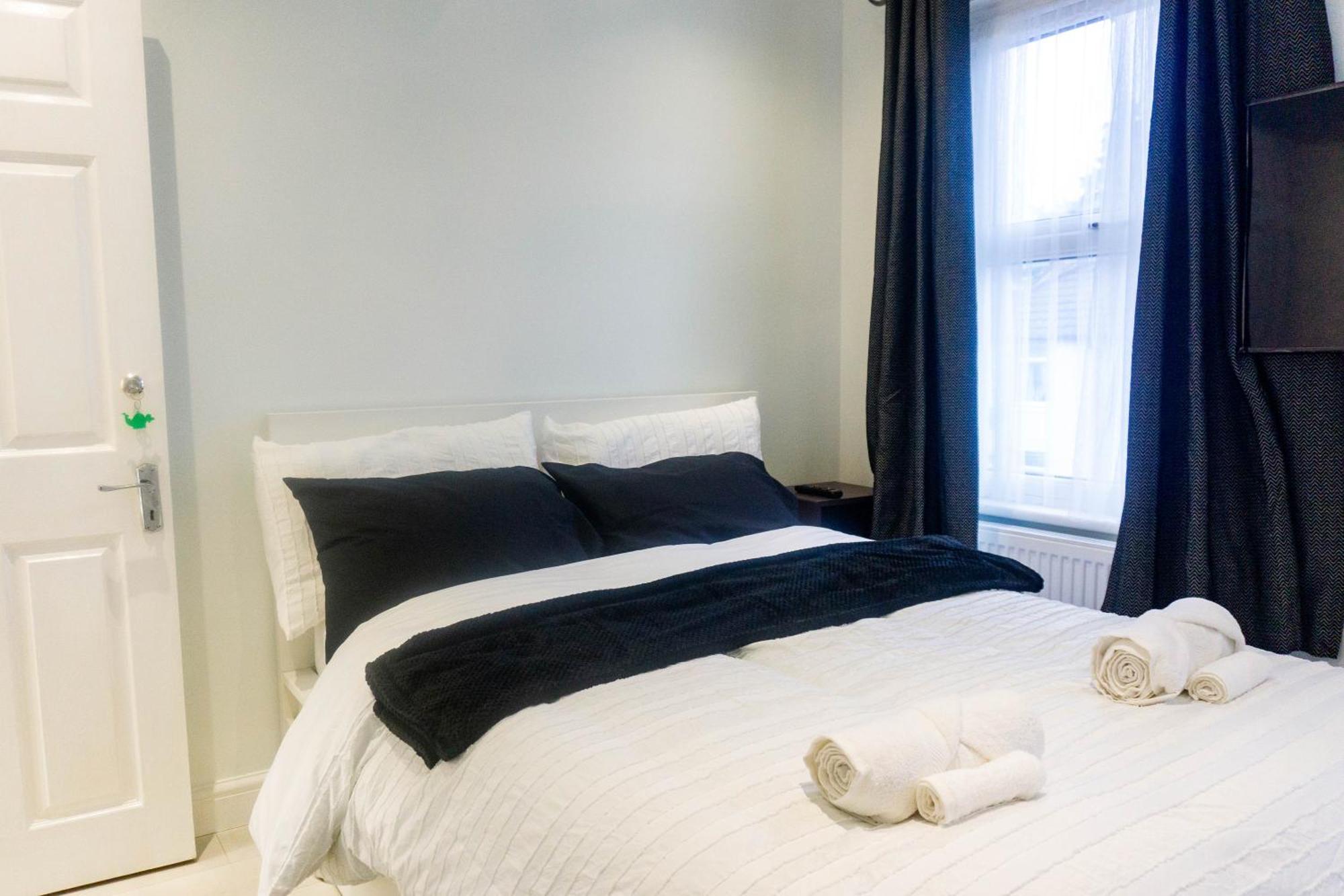 Leilighet Modern, Cozy 3-bed House In Perfect For Families, Contractors And Groups!