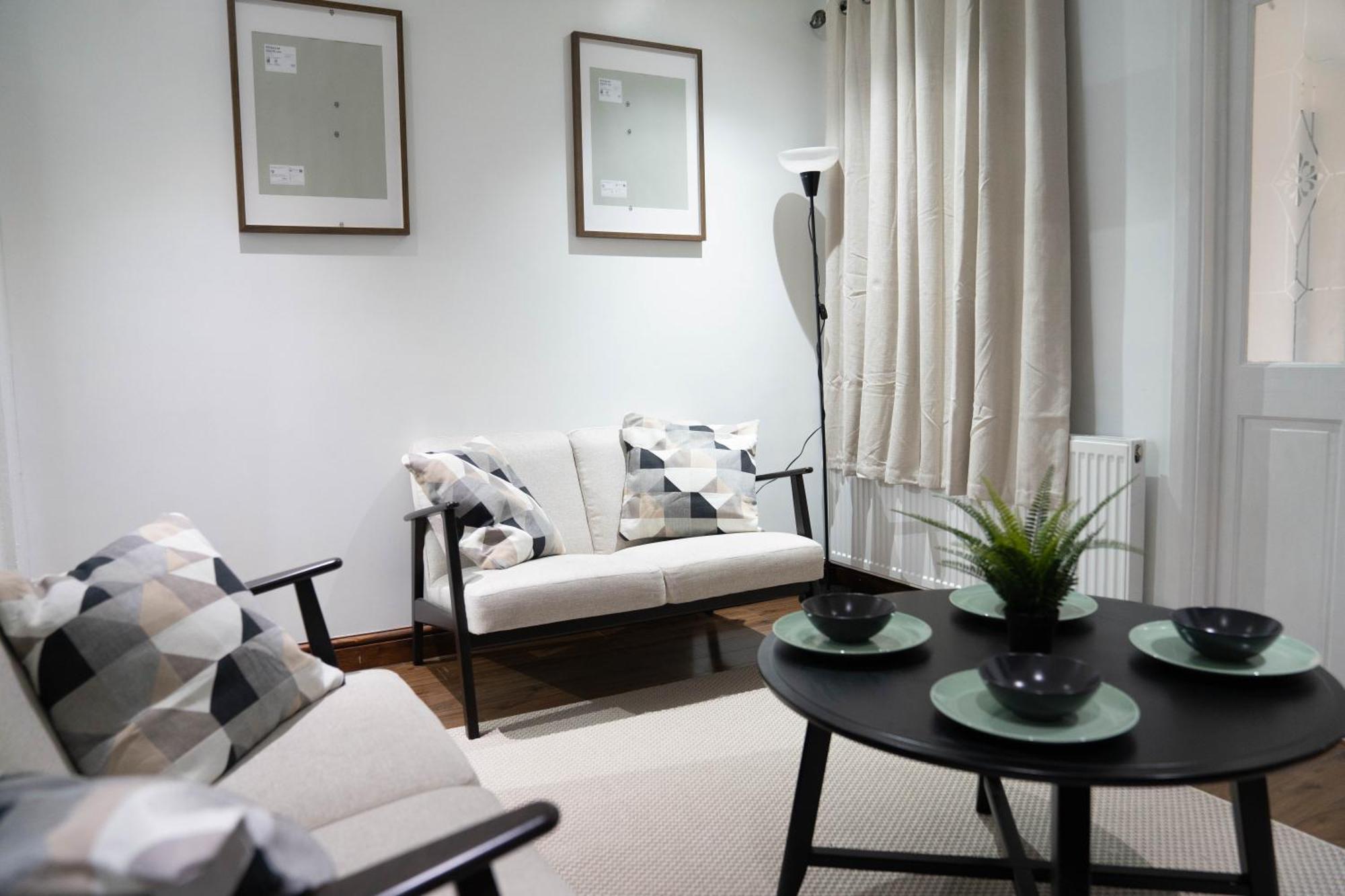 Leilighet Modern, Cozy 3-bed House In Perfect For Families, Contractors And Groups!