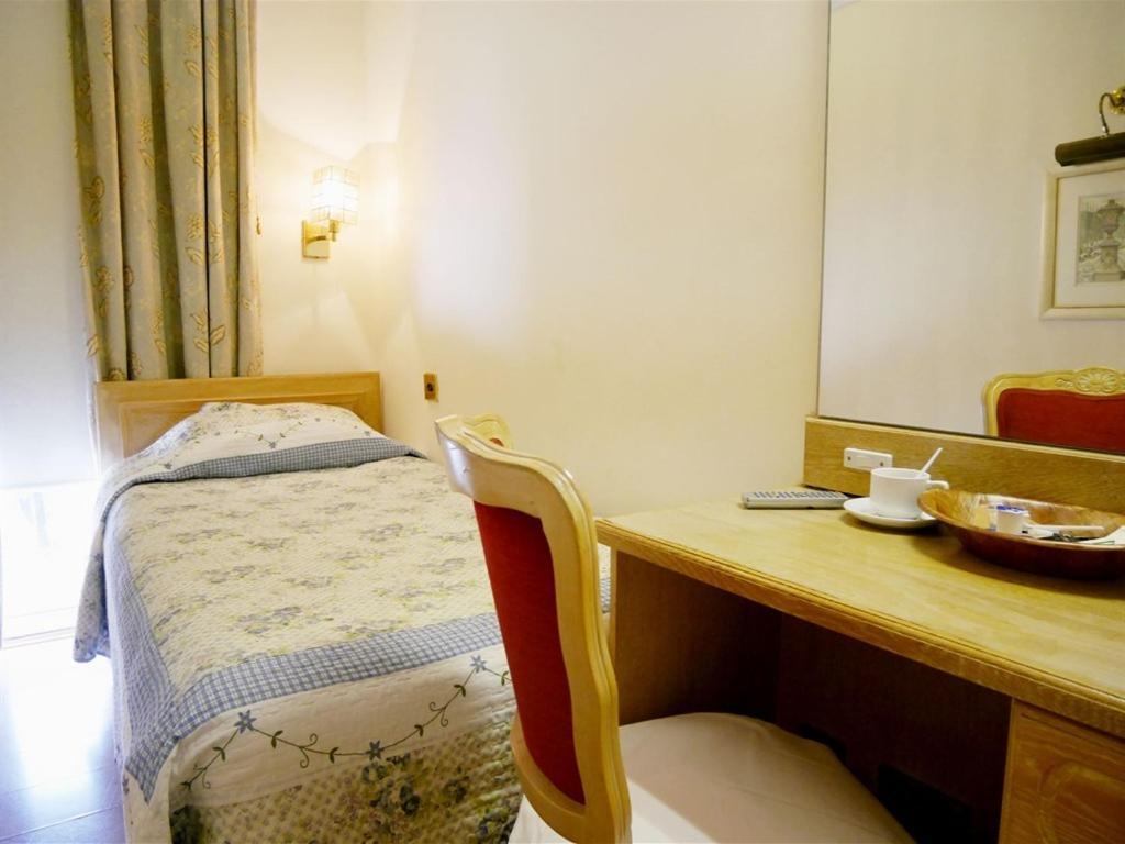 The Gresham Hotel London
