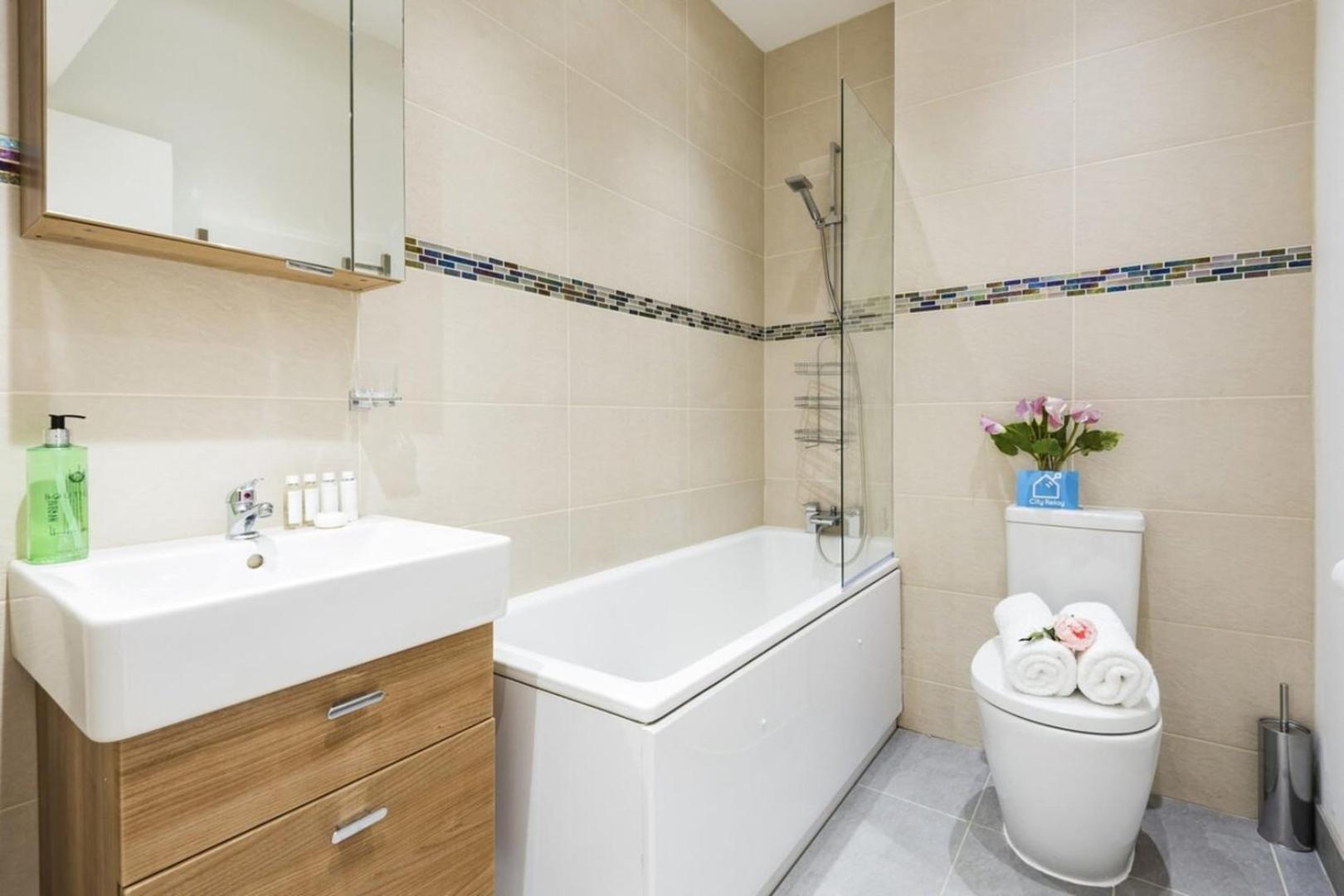 Bright And Modern Earls Court Gem Leilighet London
