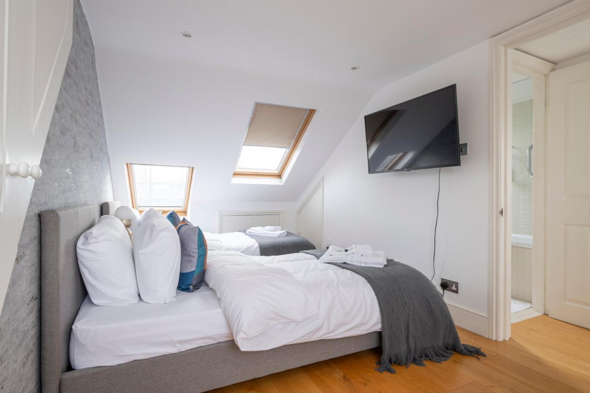 Fulham Spacious & Luxe House With Parking & Garden * London