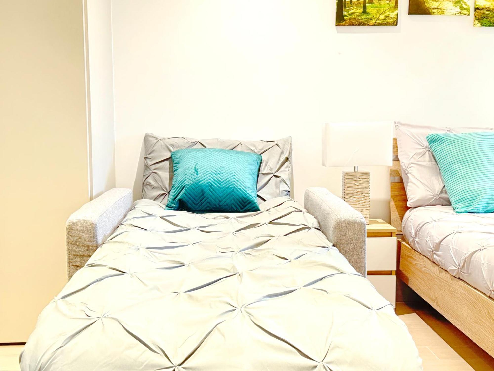Homestay A Brand New Flat With 3 Bedrooms & 3 Baths In Zone 1 Angel For Max 9 Ppl *
