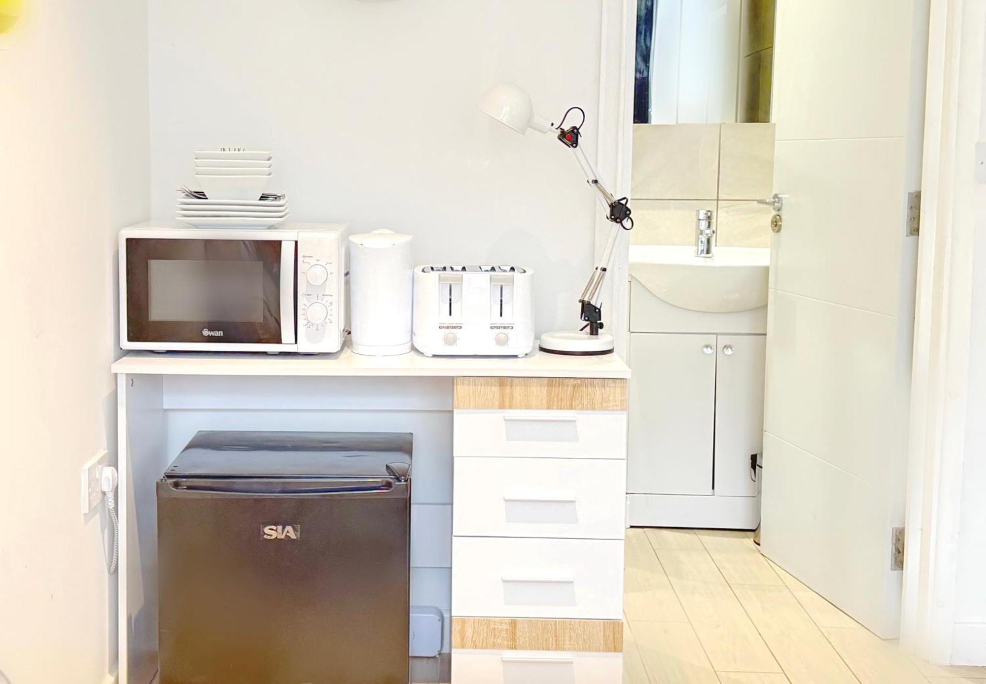 A Brand New Flat With 3 Bedrooms & 3 Baths In Zone 1 Angel For Max 9 Ppl