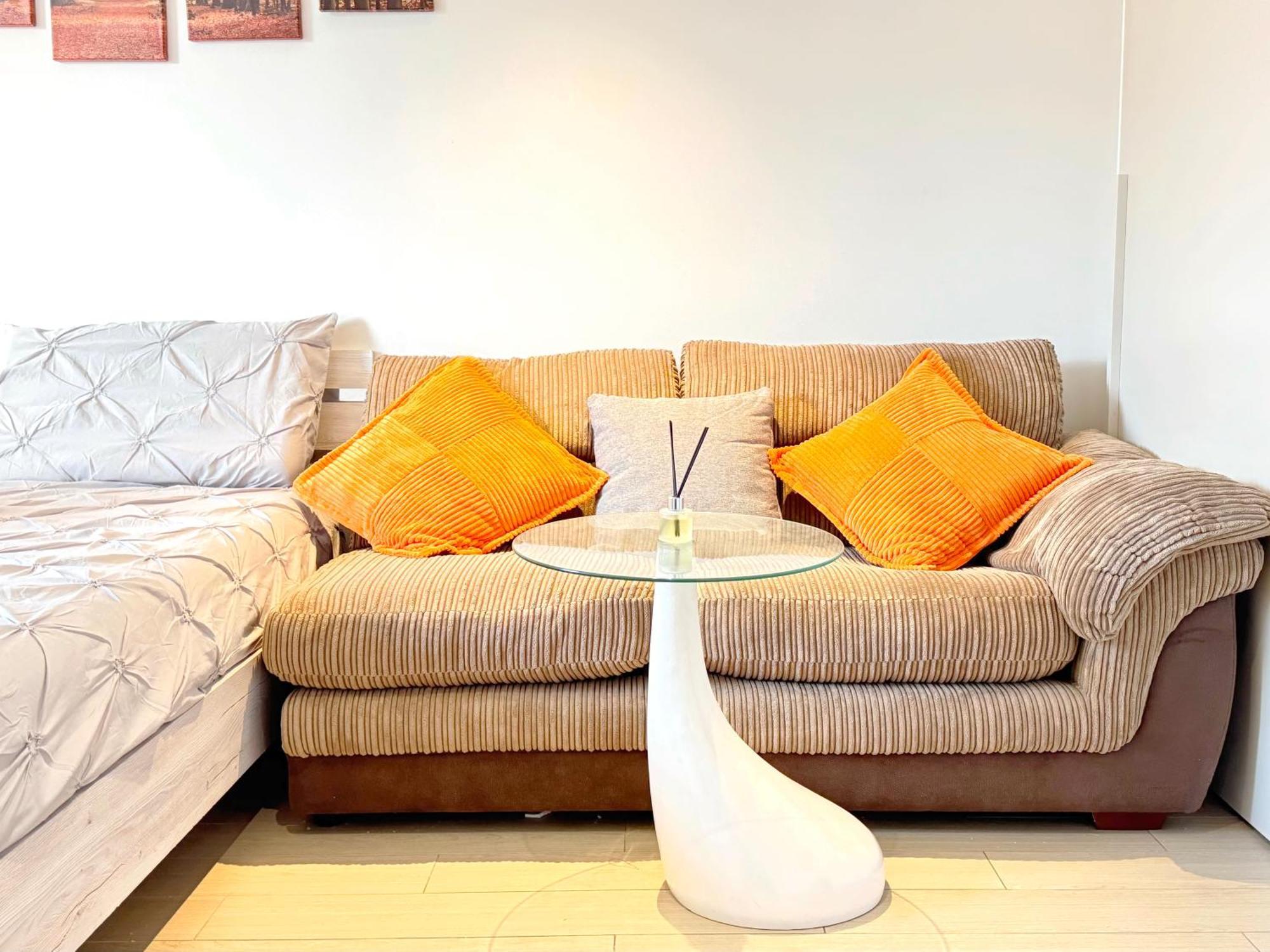 A Brand New Flat With 3 Bedrooms & 3 Baths In Zone 1 Angel For Max 9 Ppl