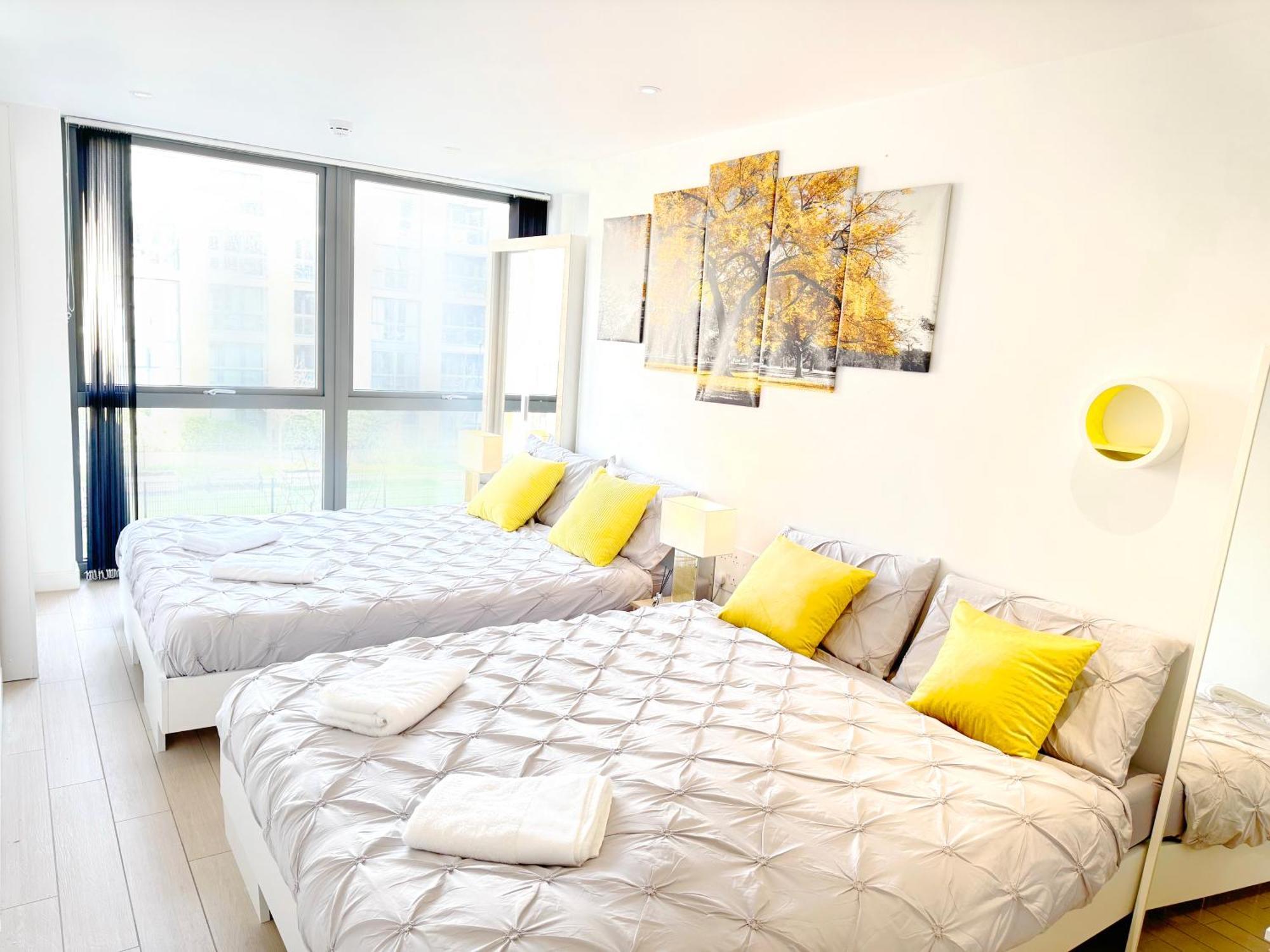 Homestay A Brand New Flat With 3 Bedrooms & 3 Baths In Zone 1 Angel For Max 9 Ppl *