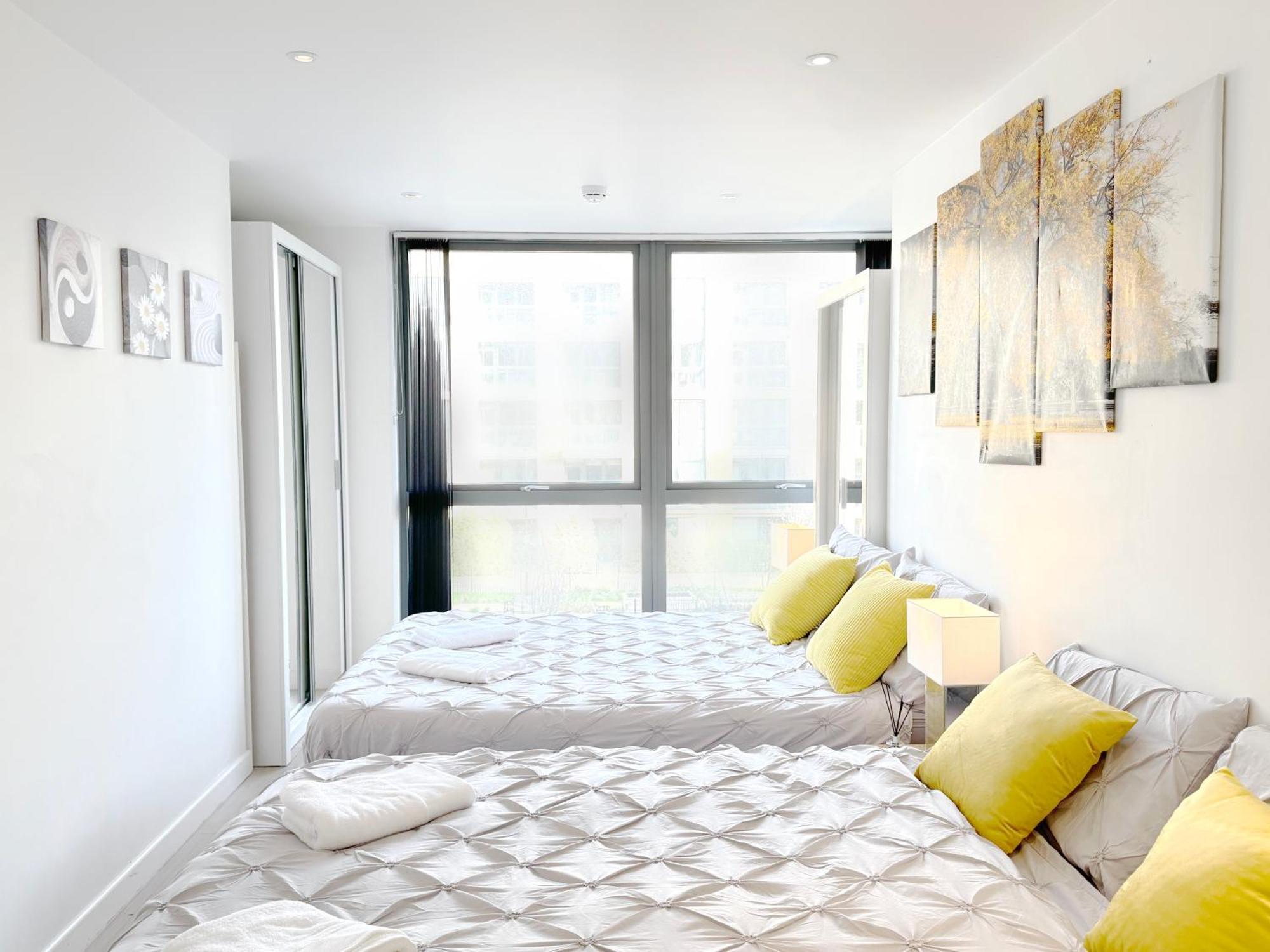 Homestay A Brand New Flat With 3 Bedrooms & 3 Baths In Zone 1 Angel For Max 9 Ppl