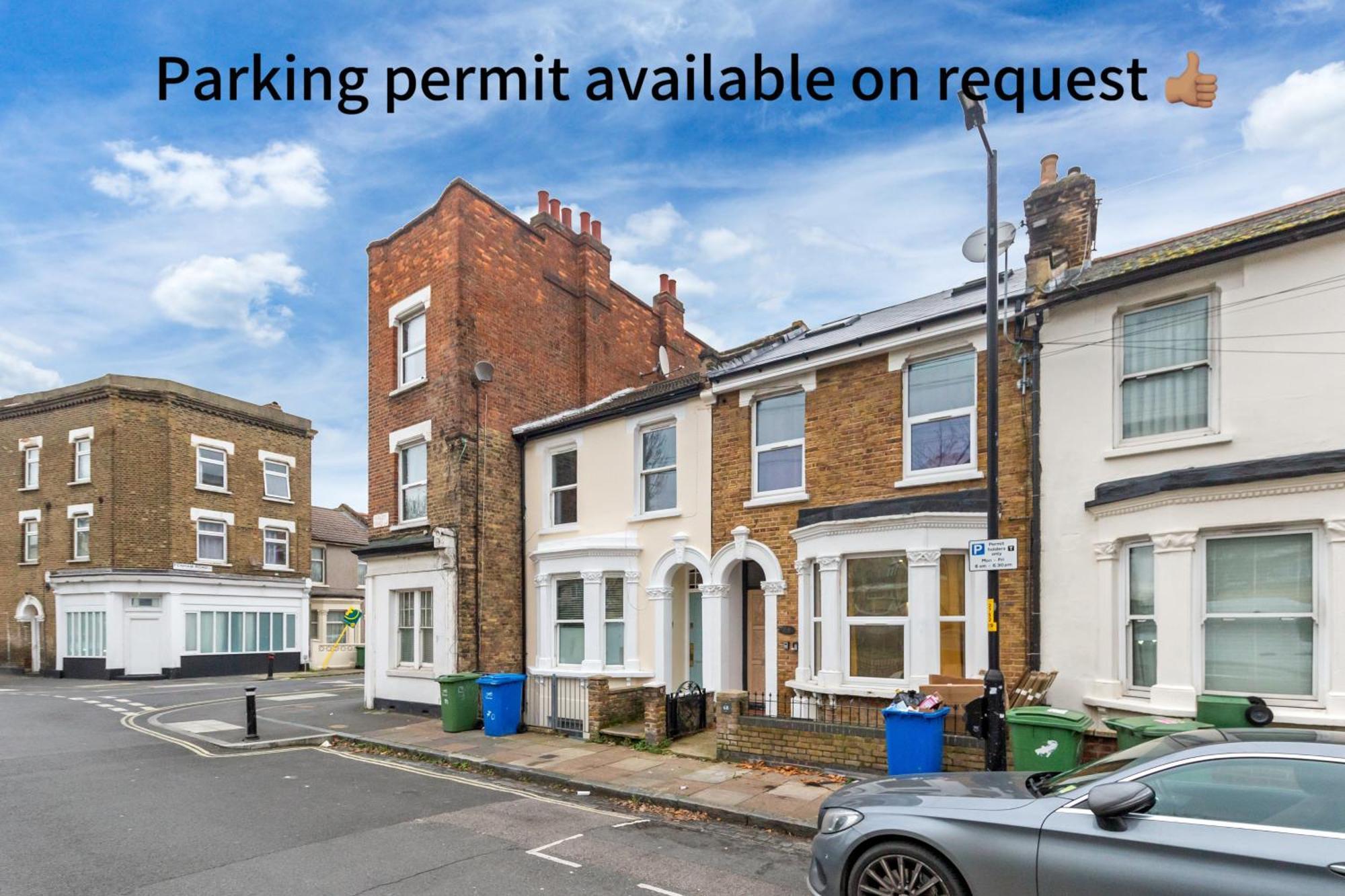 Apartment Stylish 2 Bedroom Haven In Zone 2-15 Mins To Central London- Garden & Parking Available! 5 Beds-Sleeps 6 People- Instant Book & Self Check-In! Save 20 Percent On Stays Of 7 Nights Or More !