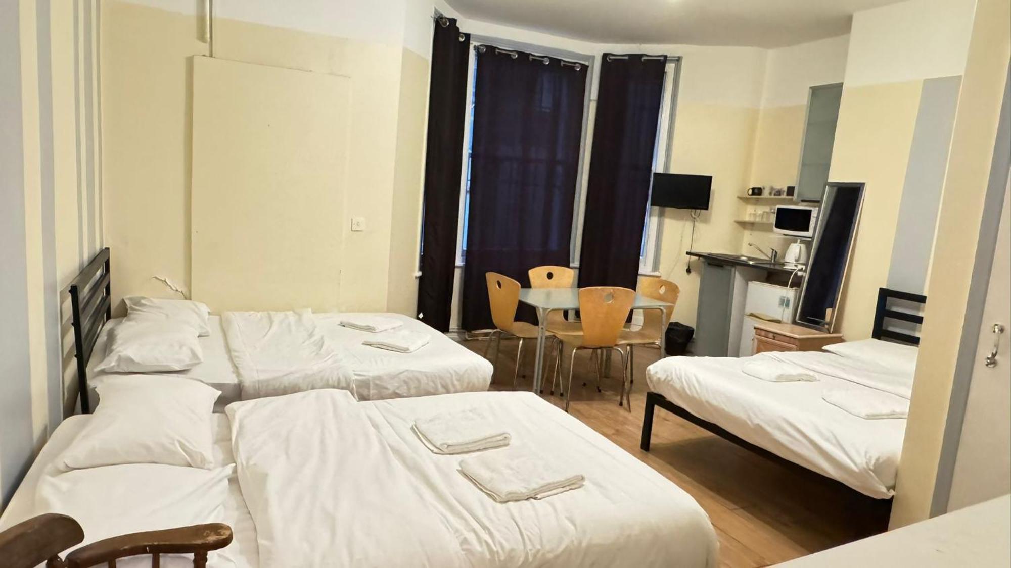 Collingham Place Apartment