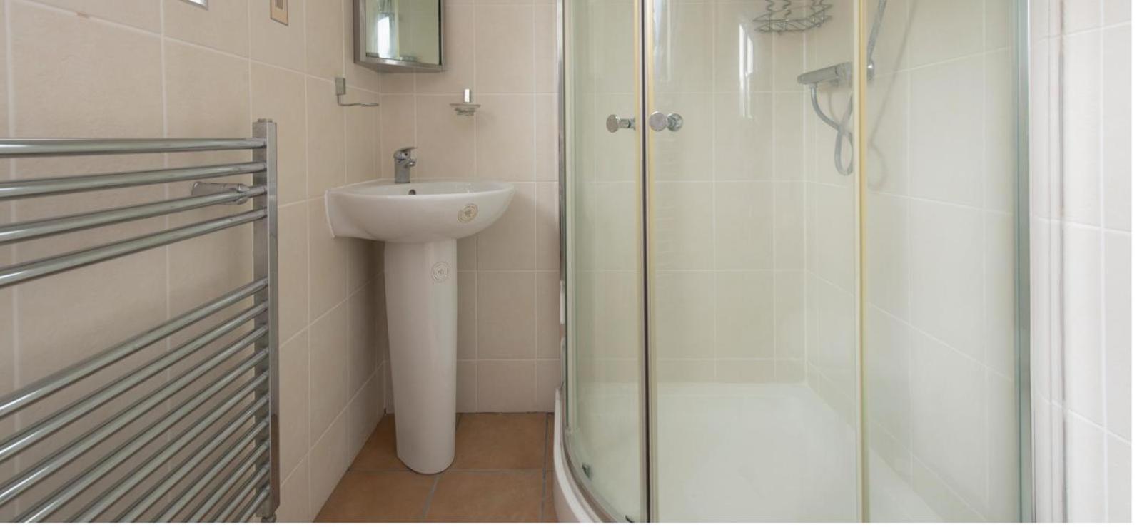 Spacious 6 Bed House 10 Beds In Blackheath * Londen