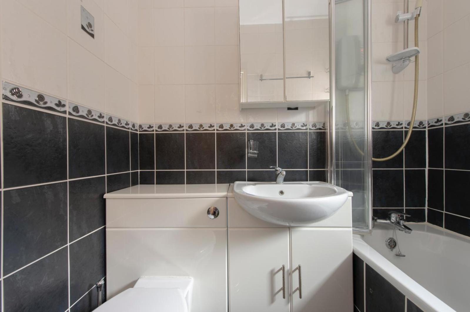 Spacious 6 Bed House 10 Beds In Blackheath Appartement Londen