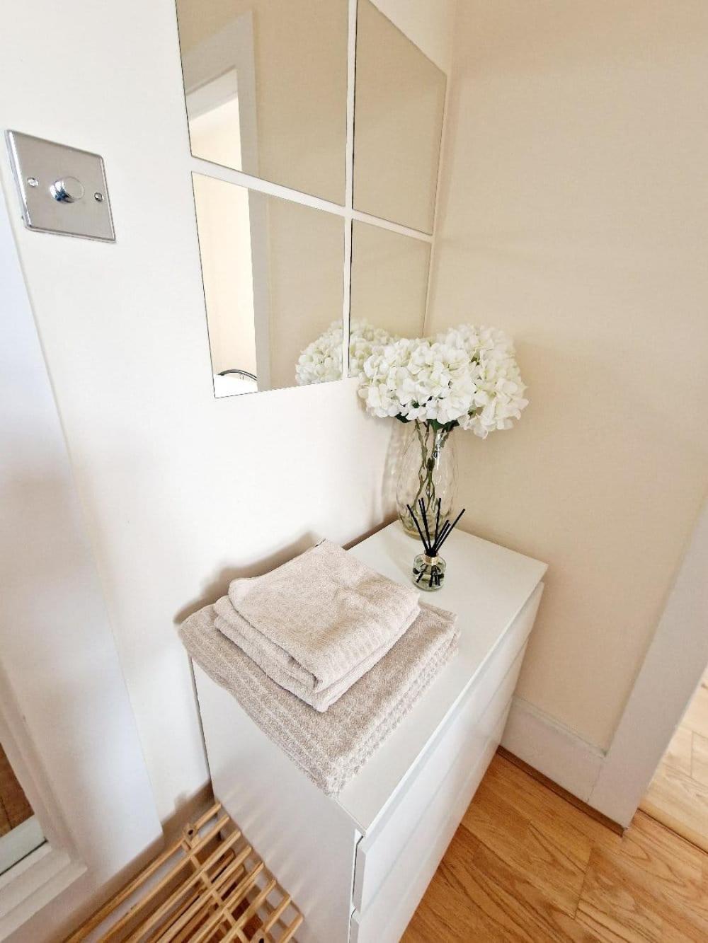 Airy&cosy 1bed Flat For 4people, Close To