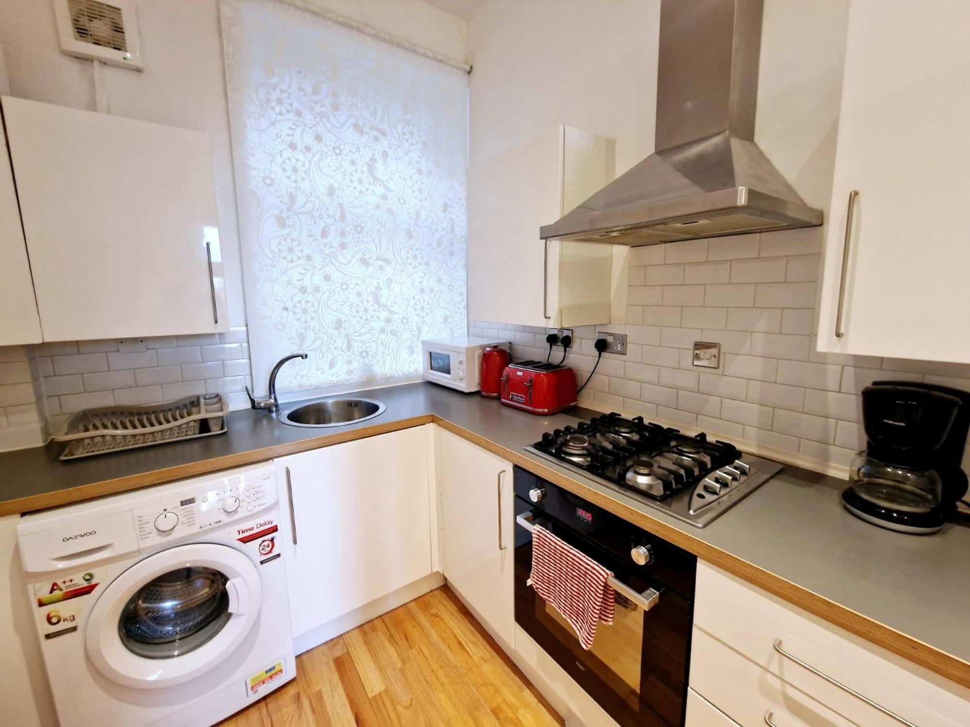 Airy&cosy 1bed Flat For 4people, Close To Apartment