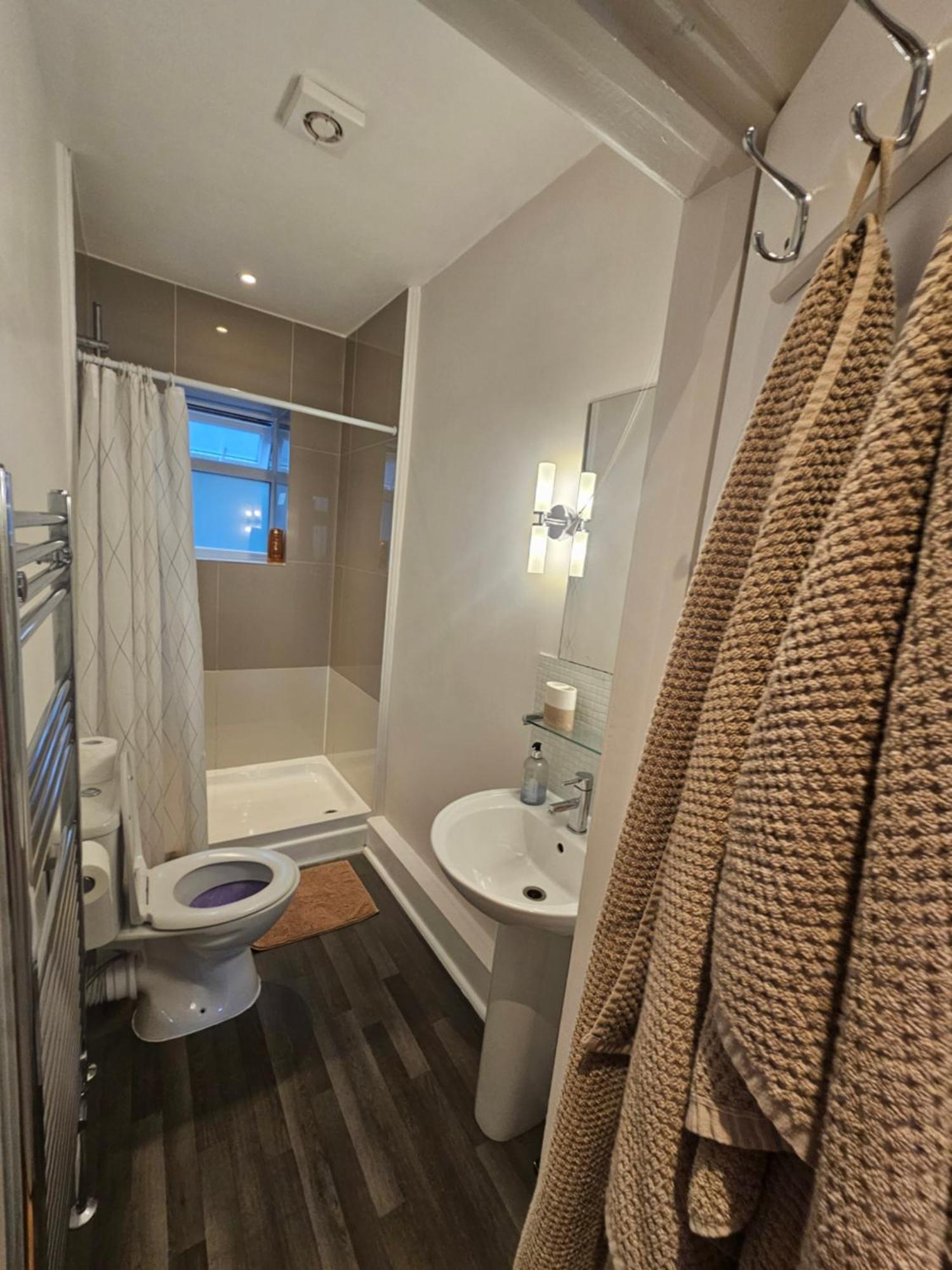 Apartment Airy&cosy 1bed Flat For 4people, Close To London