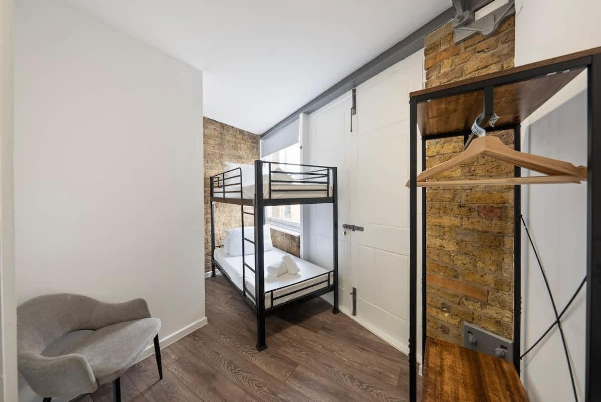 Large 1 Bedroom In Old St *