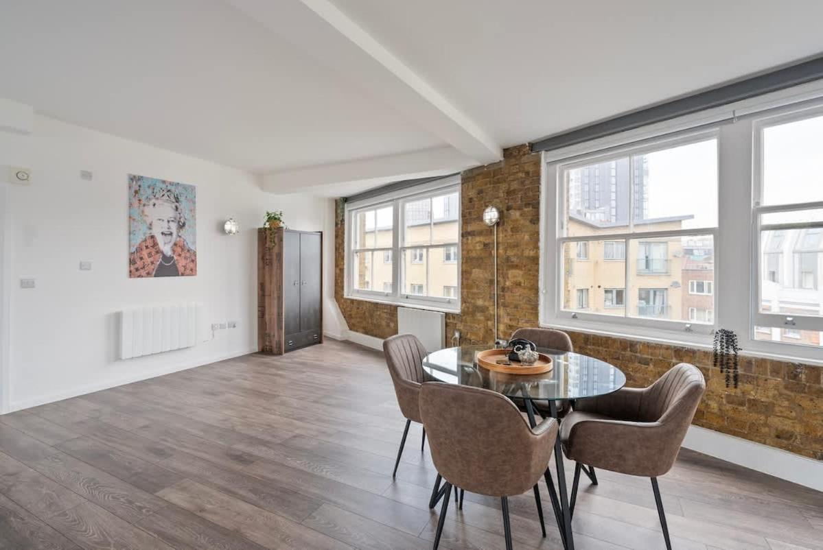Large 1 Bedroom In Old St London