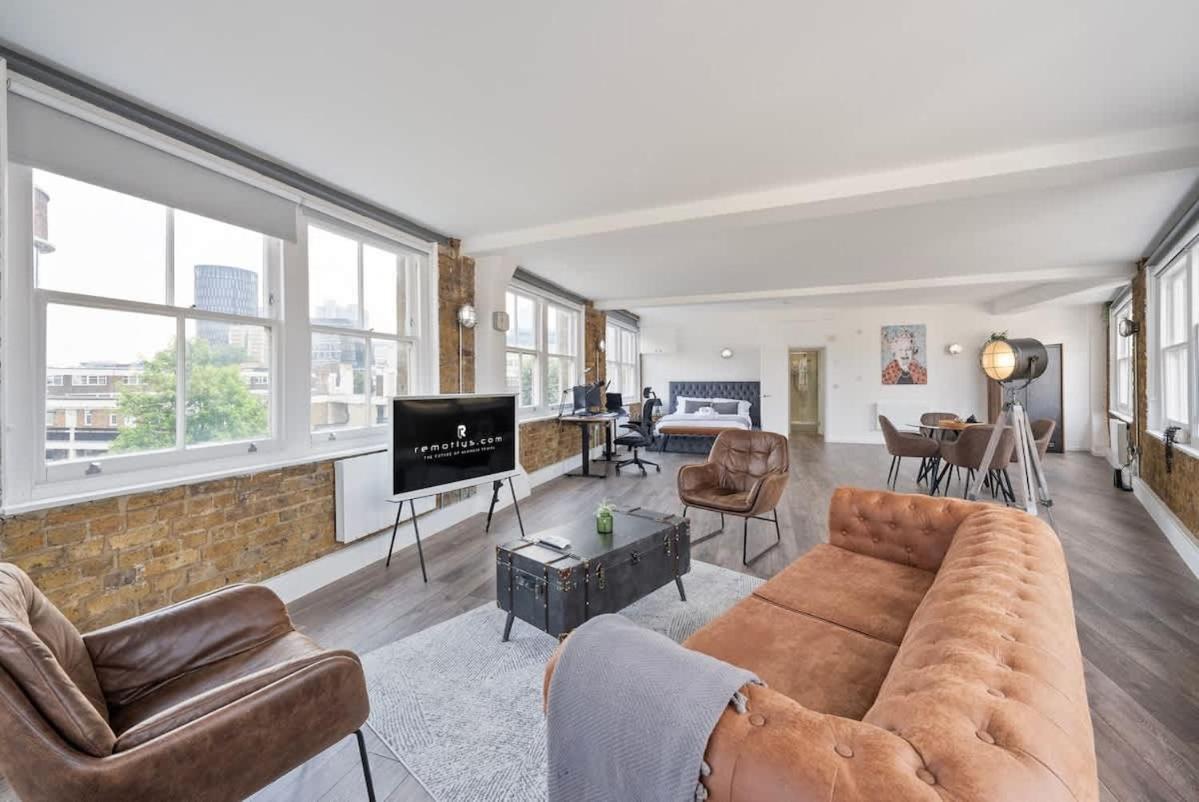 Large 1 Bedroom In Old St Holiday home *