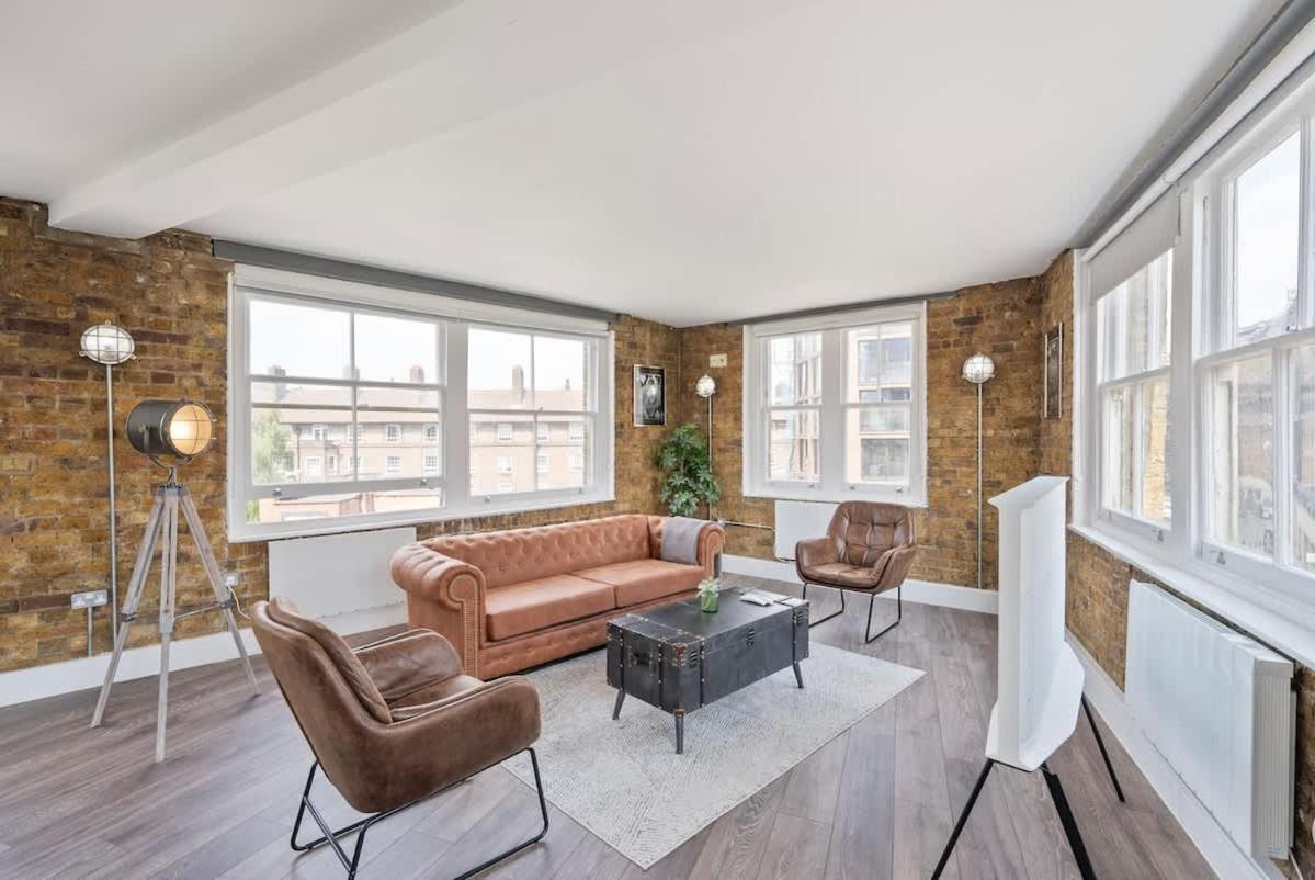 Large 1 Bedroom In Old St London