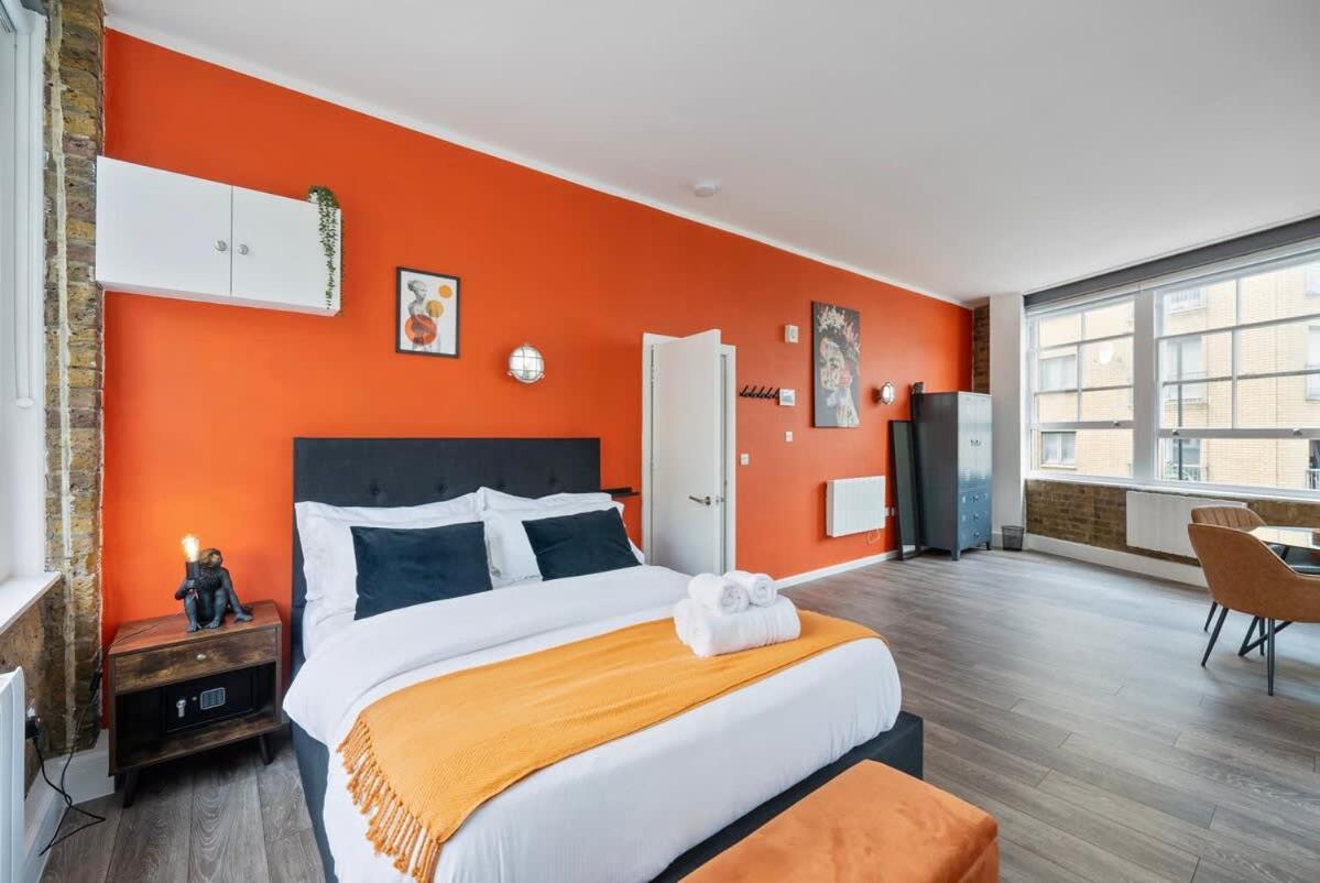 Holiday home New & Spacious In Old St London