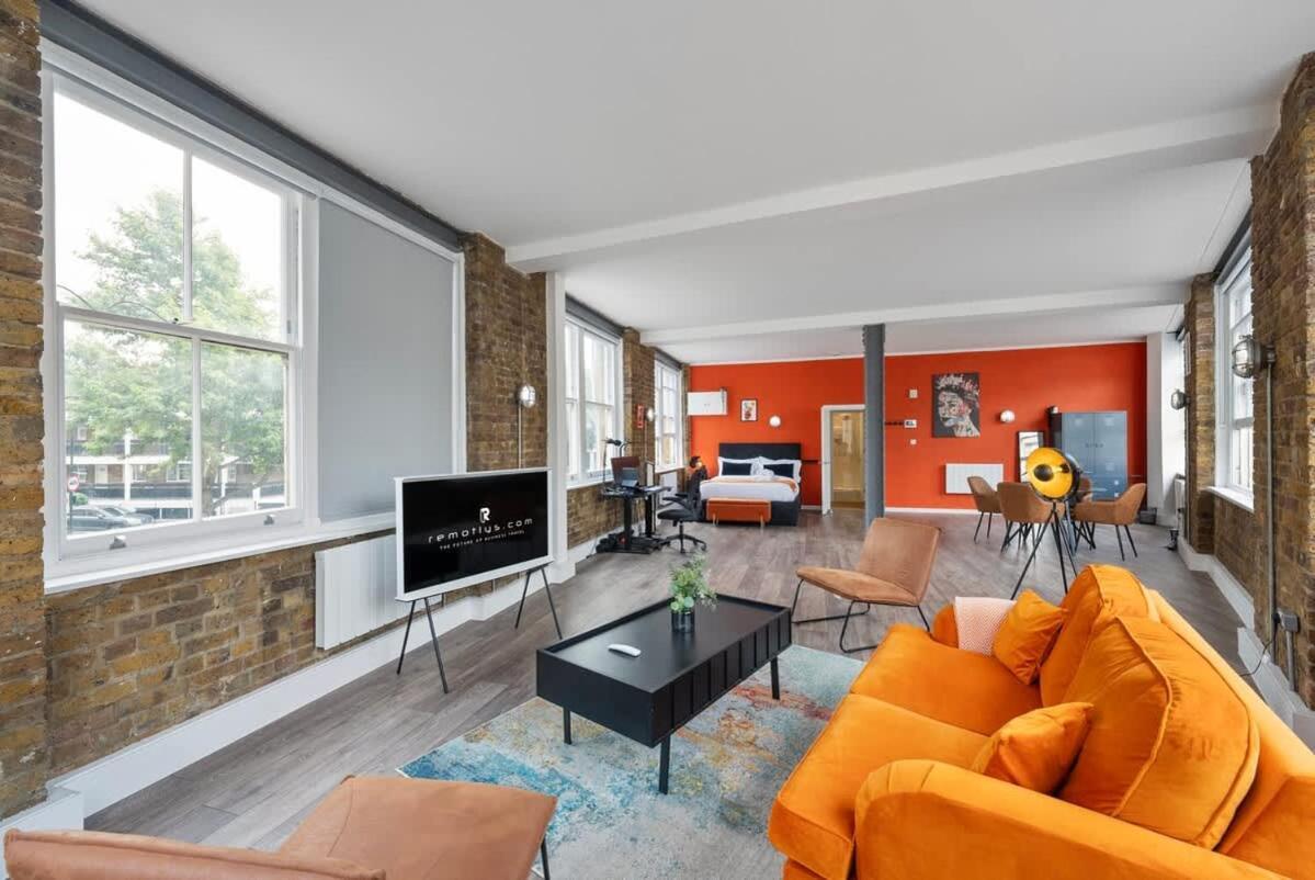New & Spacious In Old St *