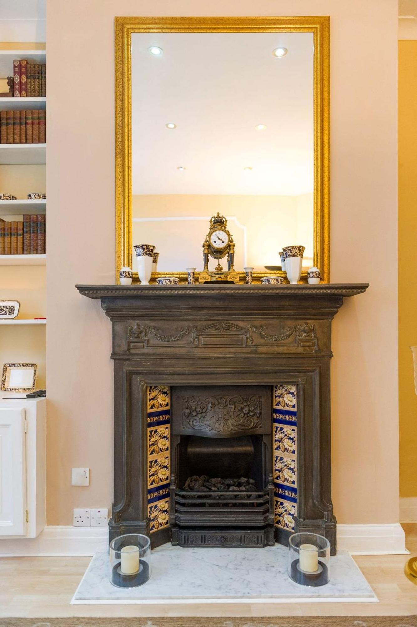 Gasthof The Vintage - Fitzrovia - By Frankie Says *