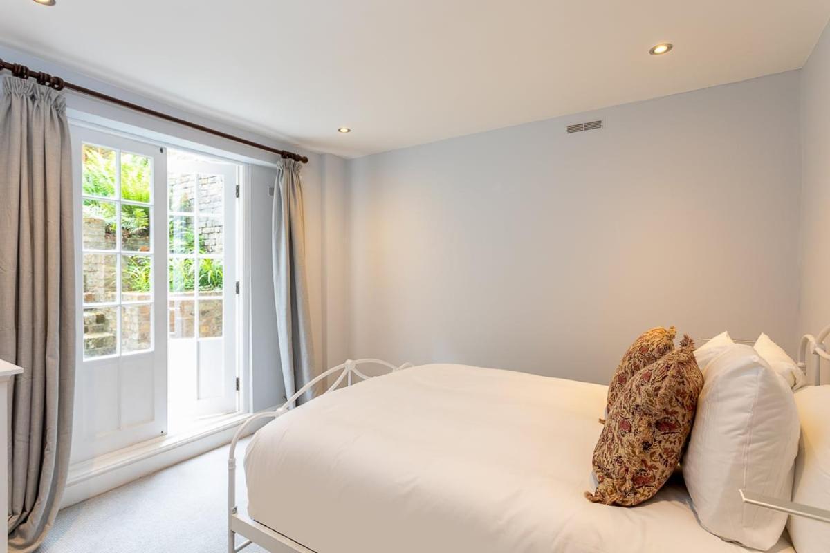 Apartment Two Bed Notting Hill Gem London