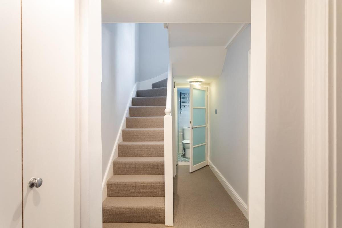 Two Bed Notting Hill Gem London
