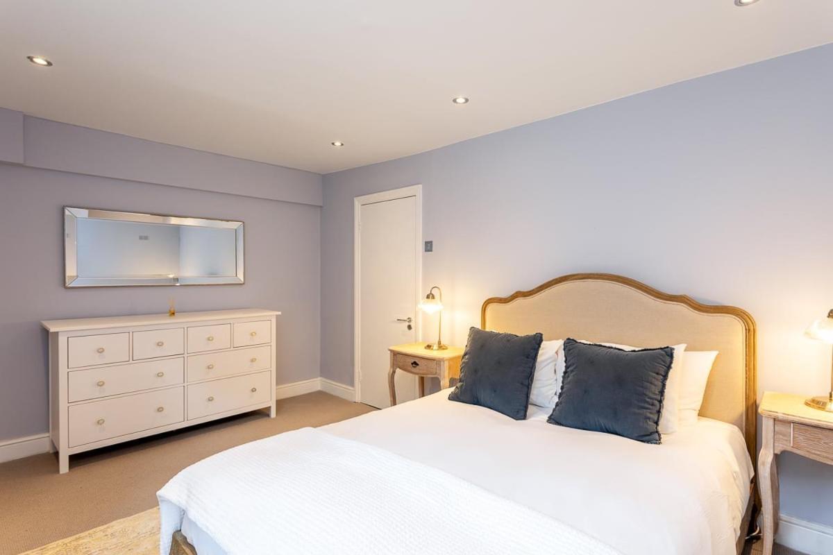 Two Bed Notting Hill Gem * London