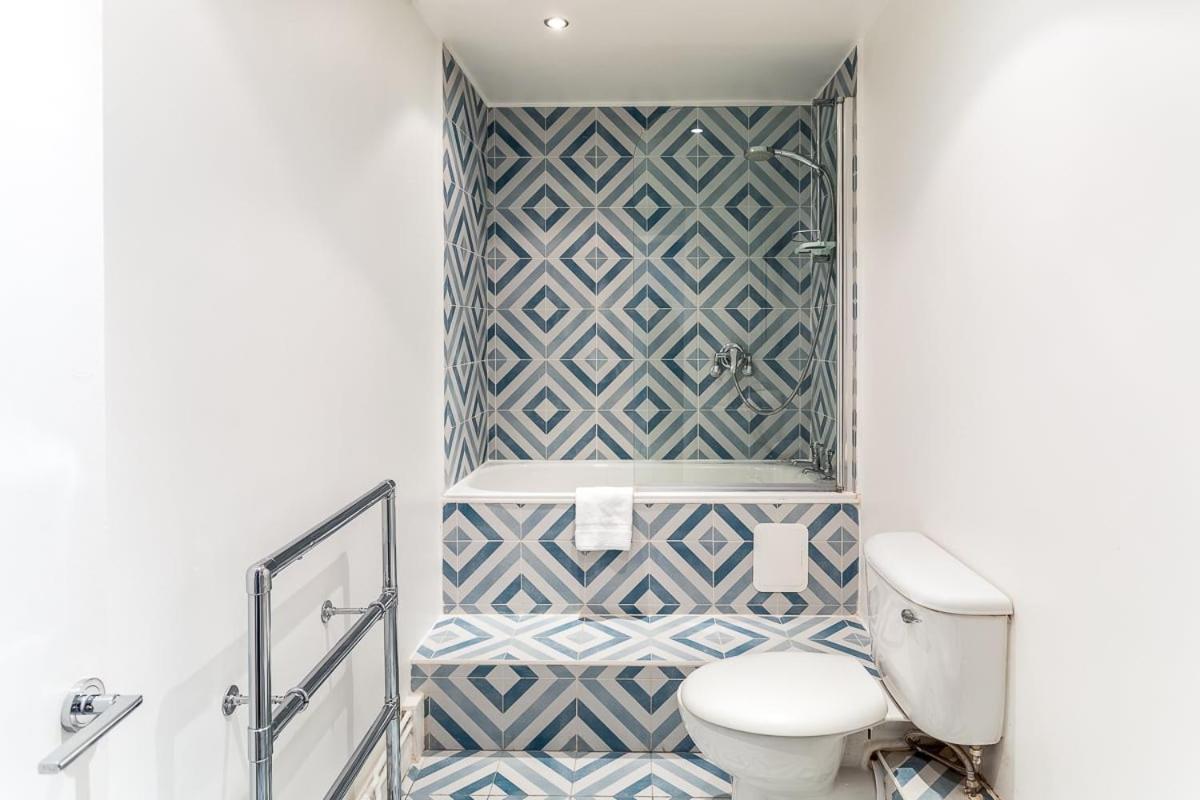 Two Bed Notting Hill Gem Apartment London