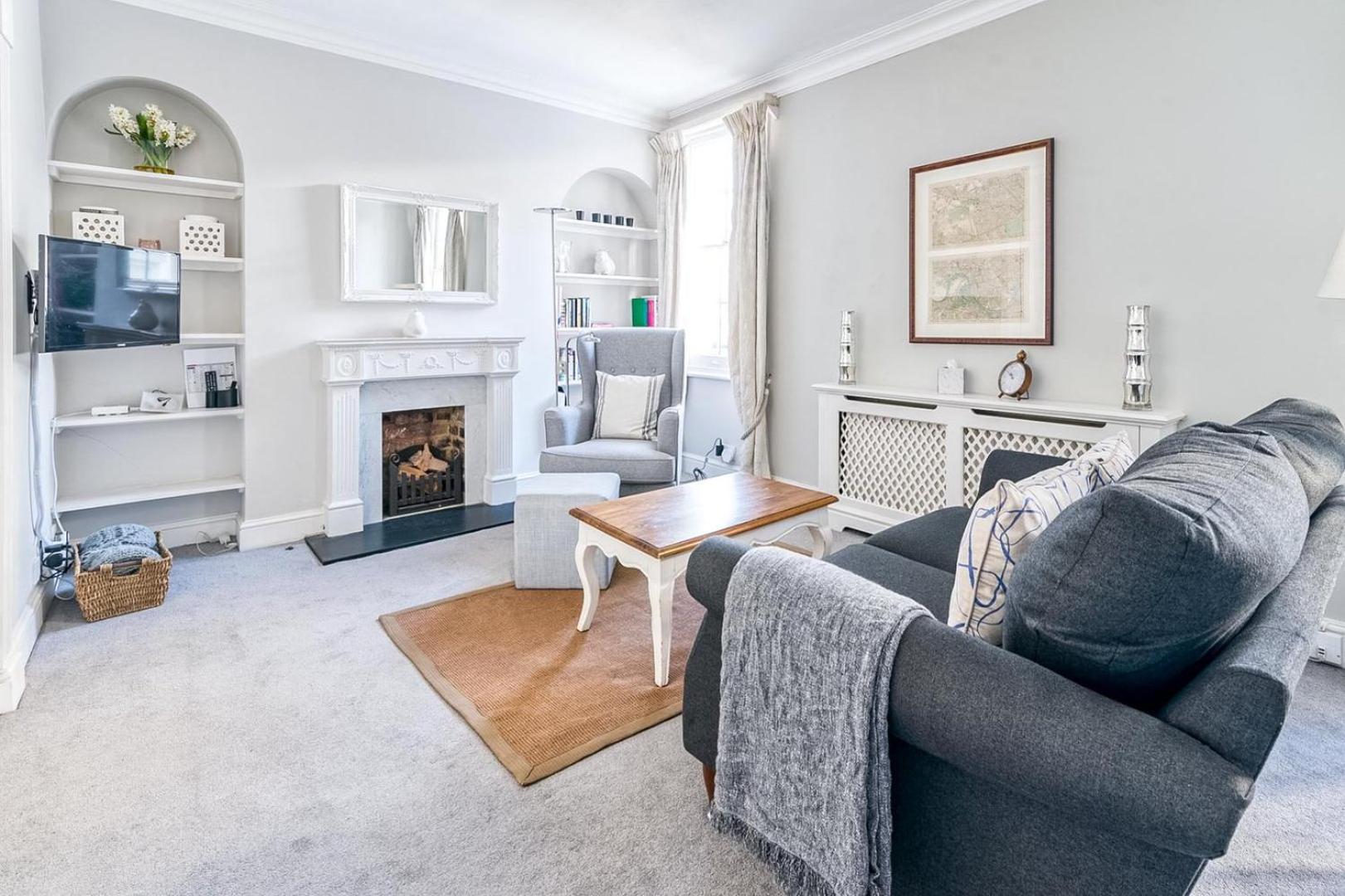 Cozy And Spacious Kensington Maisonette