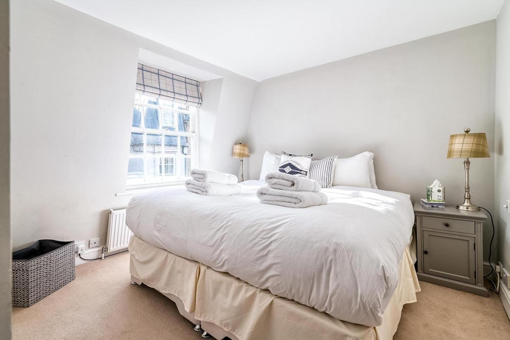 Cozy And Spacious Kensington Maisonette *